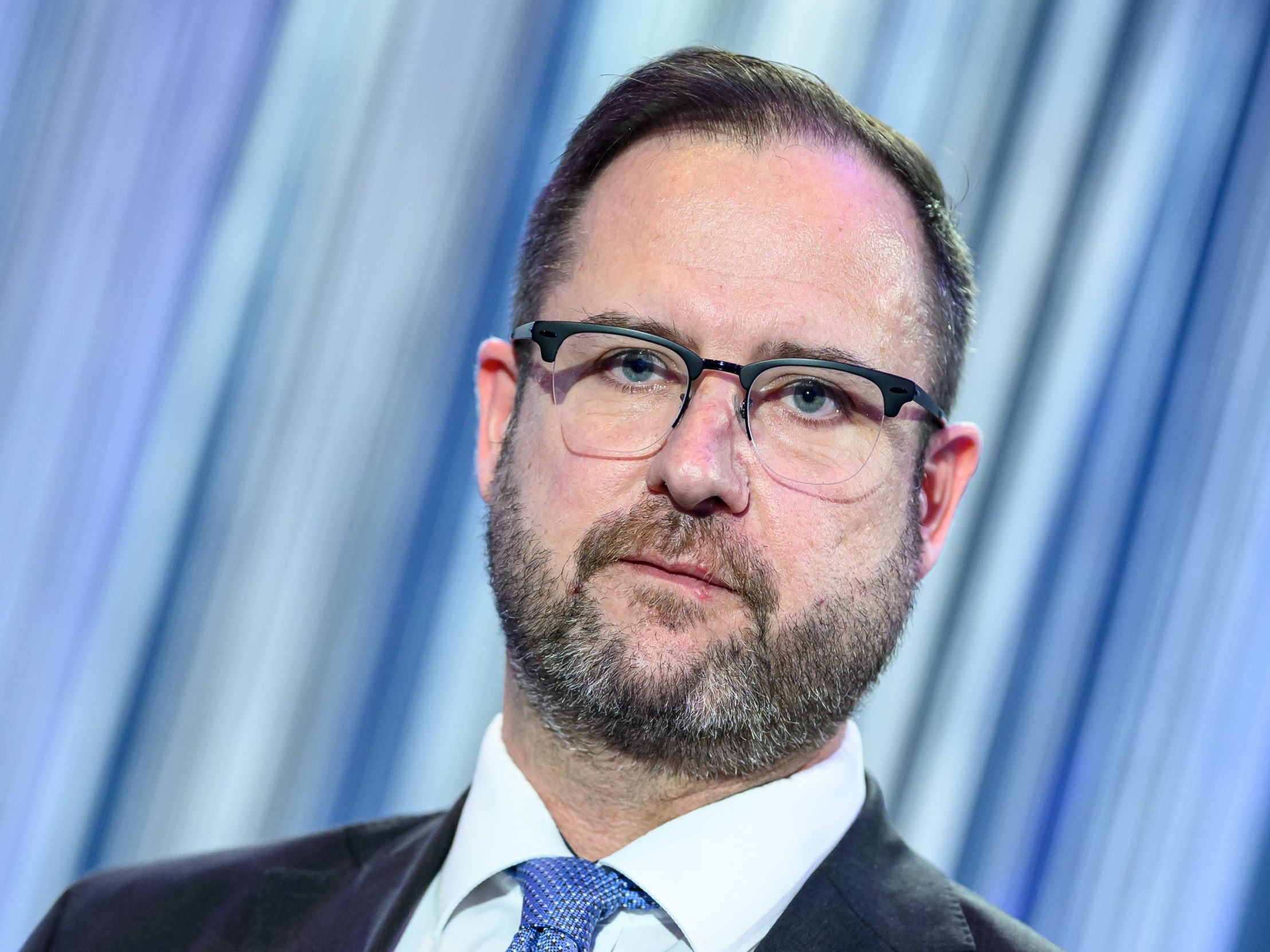 Hafenecker (FPÖ) ist wegen gefälschter Covid-Zertifikate angeklagt.