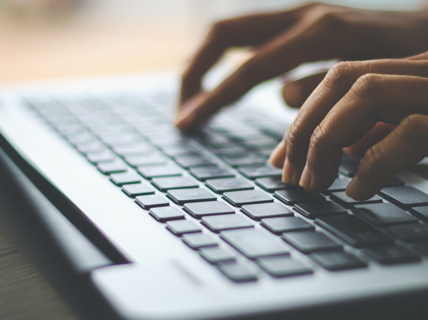 Ott gab in seiner Einvernahme an, die Laptops seien von einem "Investigativjournalisten" angeschafft worden.