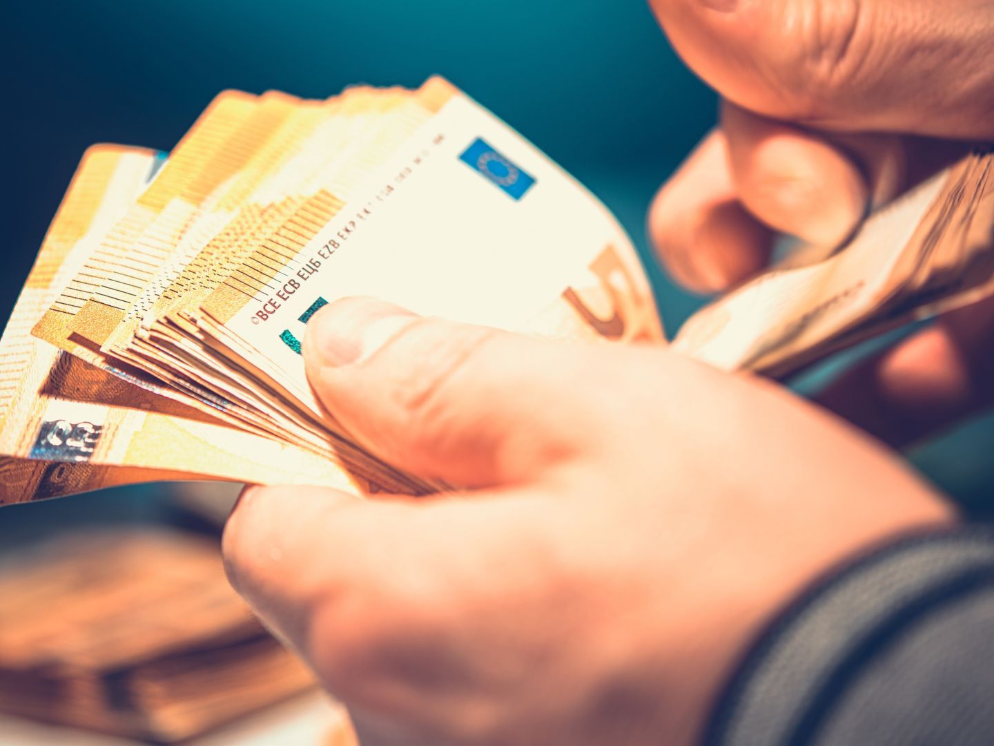Es gibt den Verdacht der zweckwidrigen Verwendung von Spendenmitteln.
