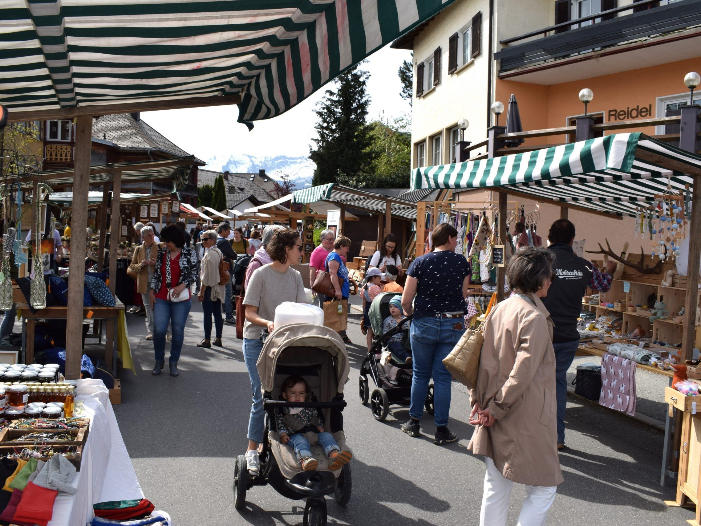 70 Aussteller lockten beim Wäldermarkt mit einem vielseitigen Angebot.