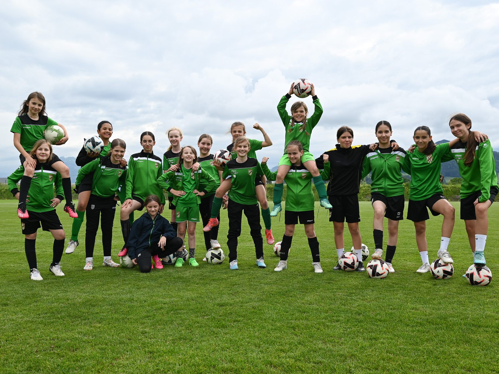 Austria Lustenau baut das Mädchen-Fußball weiter aus. Die Begeisterung bei den Mädchen für diesen Sport ist groß. Austria Lustenau baut das Mädchen-Fußball weiter aus. Die Begeisterung bei den Mädchen für diesen Sport ist groß.