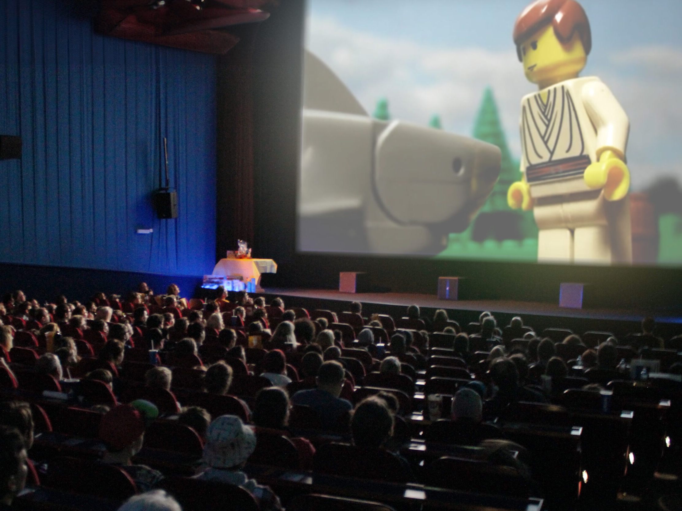 Beim Filmfestival werden Stop-Motion Kurzfilme mit Lego- oder anderen Bausteinen gezeigt. Beim Filmfestival werden Stop-Motion Kurzfilme mit Lego- oder anderen Bausteinen gezeigt.
