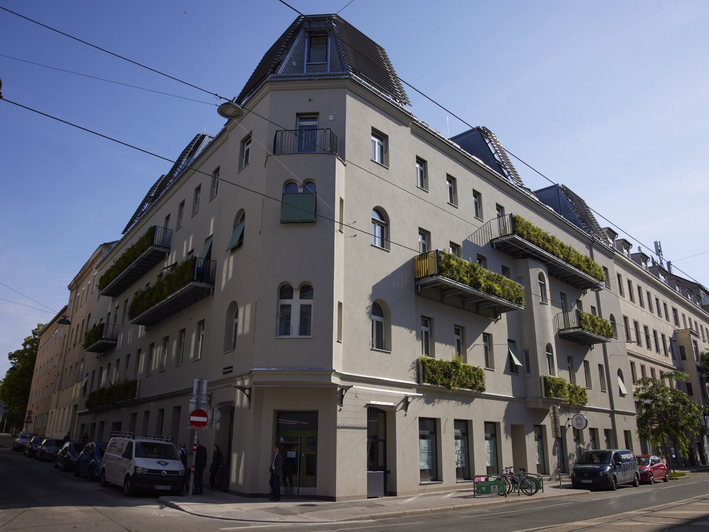 Wenig verschmutztes Abwasser in der Wiener Kauergasse 2 sorgt für Warmwasser und die Kühlung einer Bäckerei. Wenig verschmutztes Abwasser in der Wiener Kauergasse 2 sorgt für Warmwasser und die Kühlung einer Bäckerei.