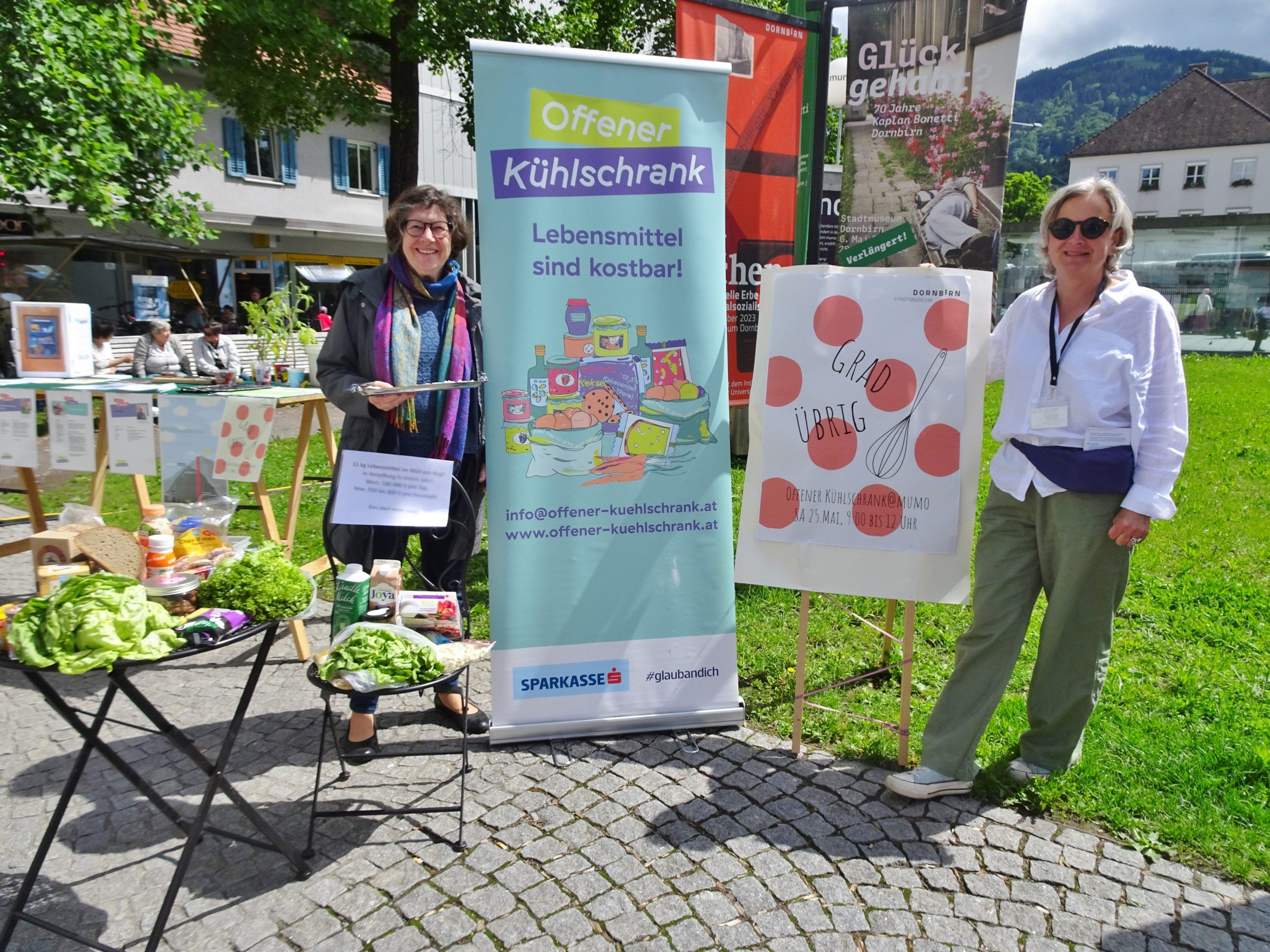 "Grad übrig" hieß die Aktion die die das Projekt Offener Kühlschrank (i.B. Ingrid Benedikt) und das Stadtmuseum Dornbirn (i.B. Barbara Motter) anlässlich des Tages der Lebensmittelrettung durchführten.