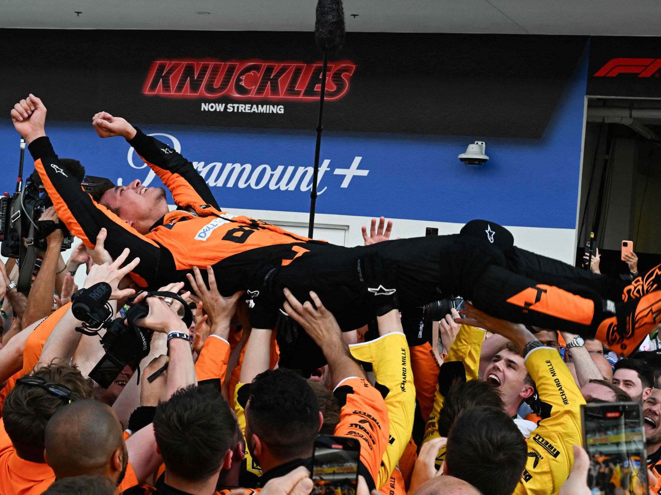 Lando Norris feiert in Miami den ersten F1-Sieg seiner Karriere.