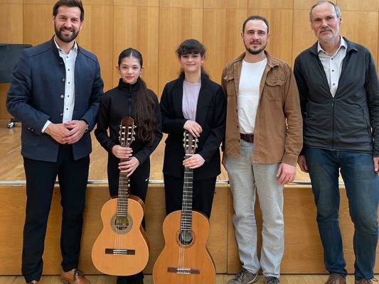Herzlichen Glückwunsch den talentierten Musikschülerinnen.