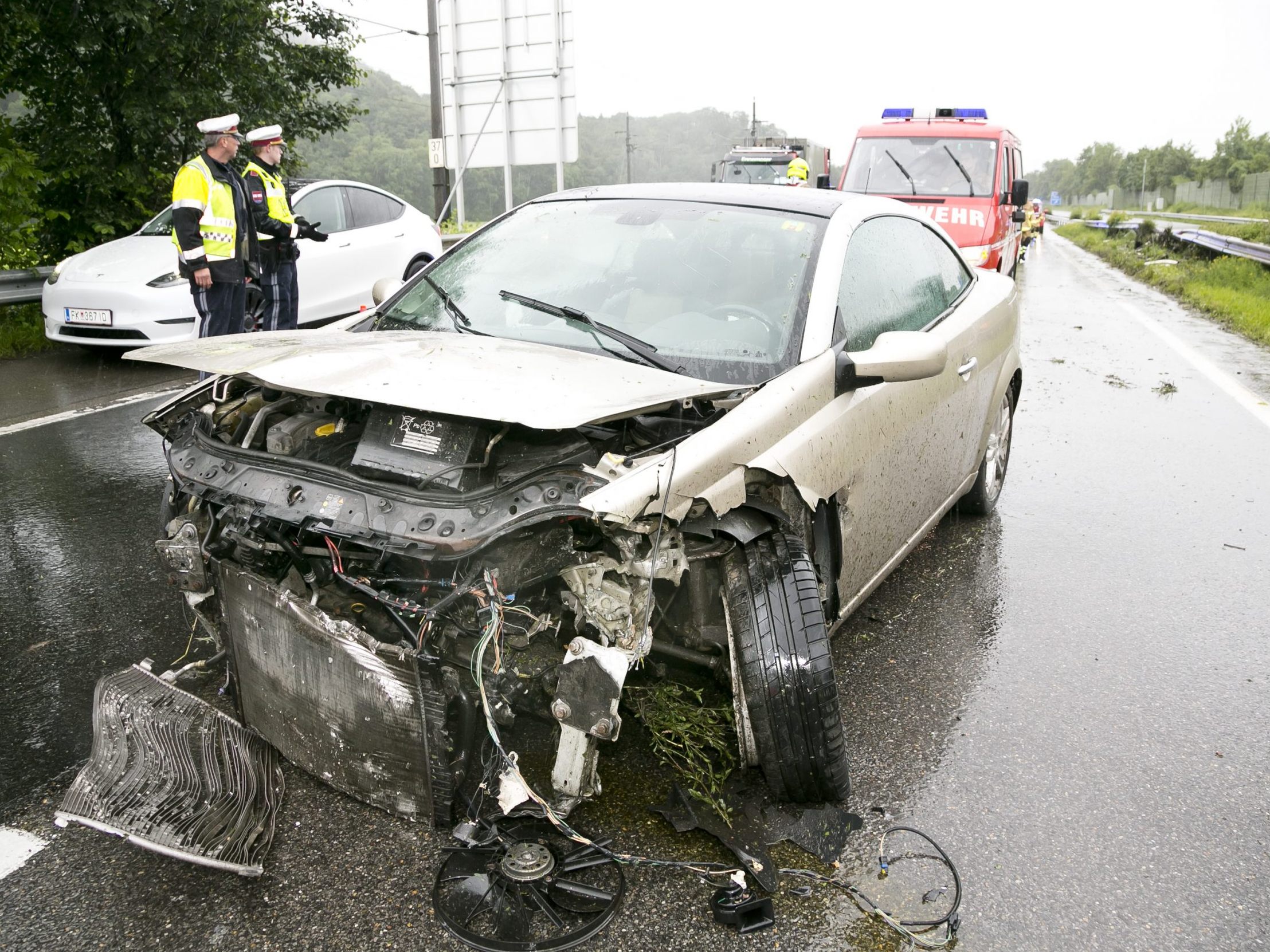 Verkehrsunfall mit vier Verletzten Verkehrsunfall mit vier Verletzten