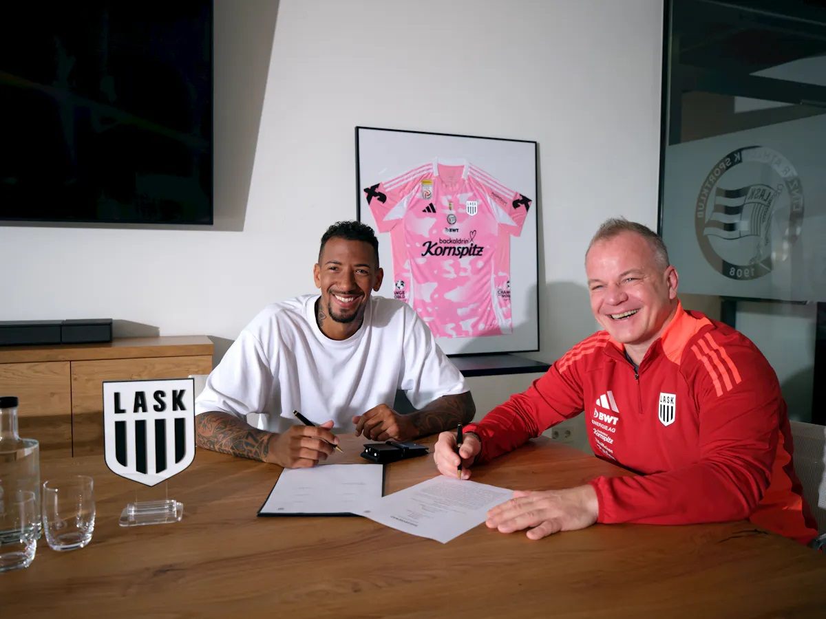 Jerome Boateng unterschreibt bei den Linzern einen Zweijahresvertrag Jerome Boateng unterschreibt bei den Linzern einen Zweijahresvertrag