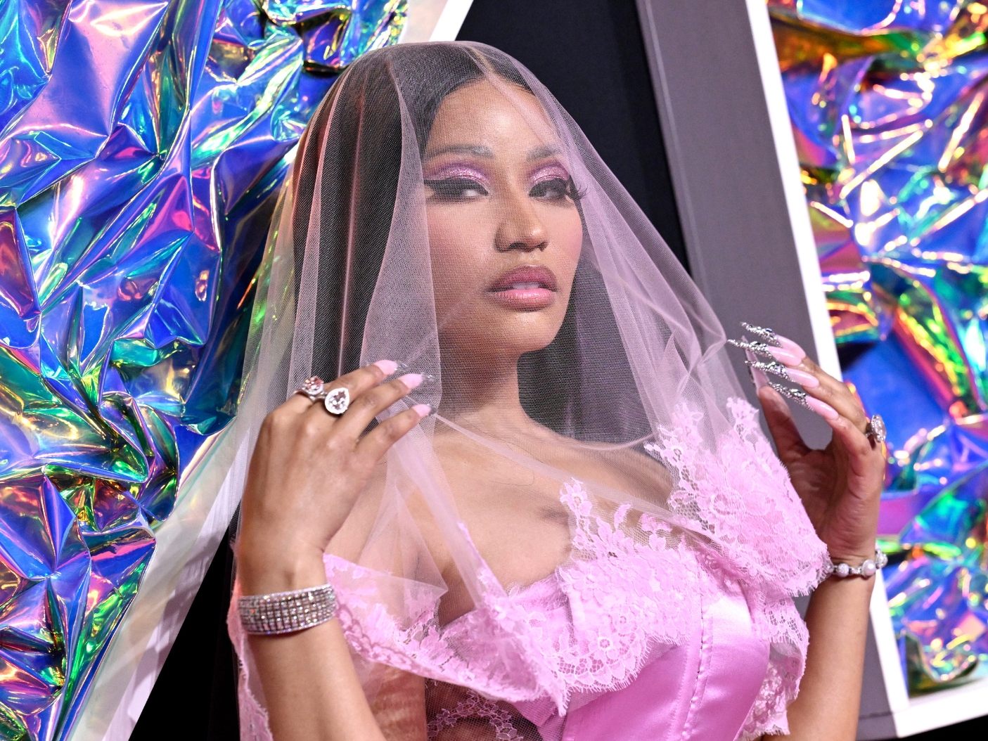 Es ist noch unklar, ob Minaj tatsächlich im Besitz der Drogen war. Es ist noch unklar, ob Minaj tatsächlich im Besitz der Drogen war.