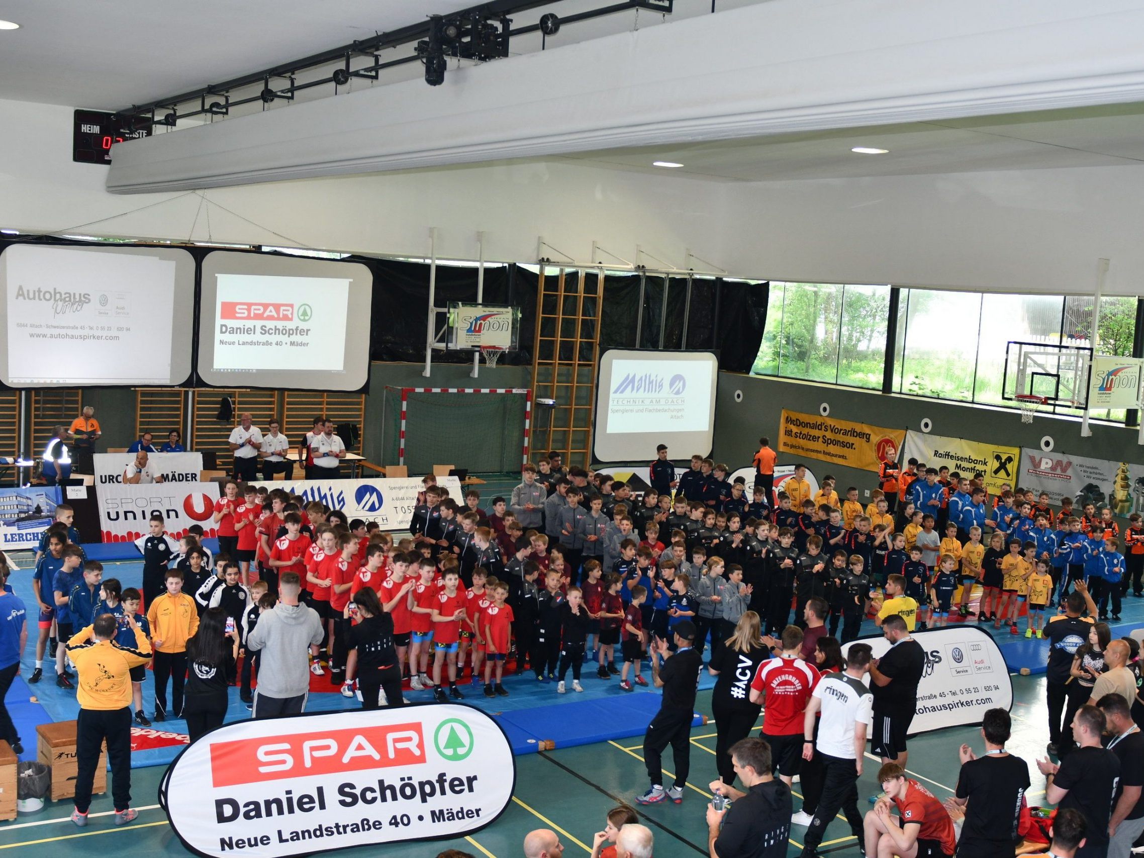 Zweihundert Starter waren beim Turnier in Mäder mit dabei.