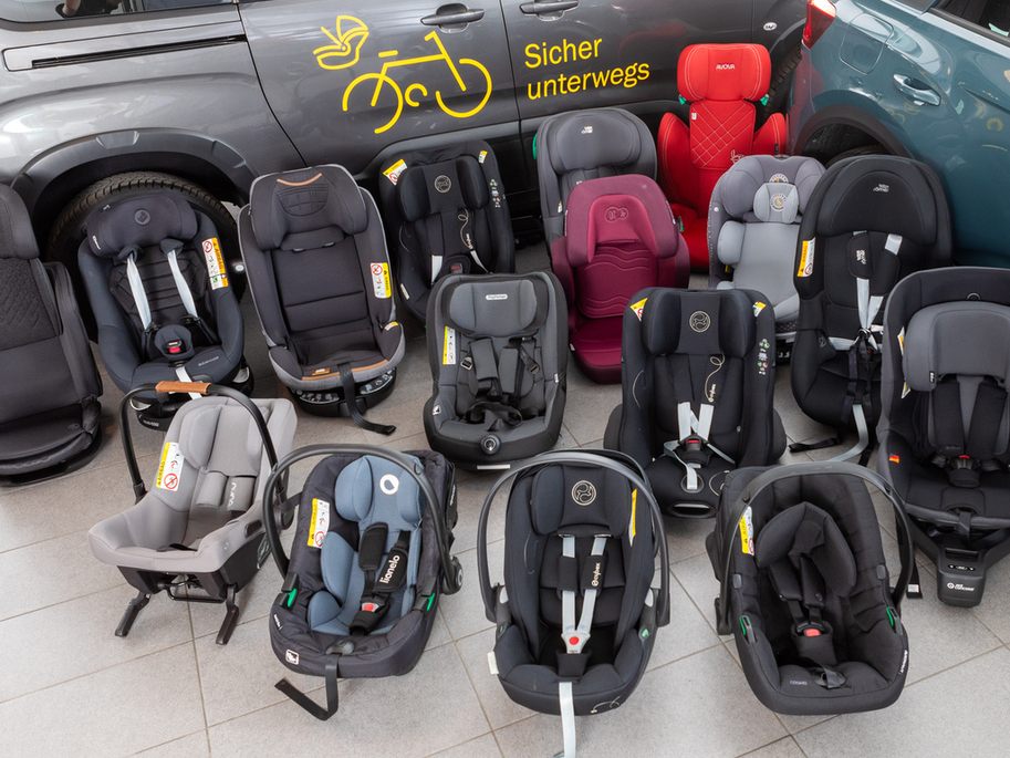 Zwei Kindersitz-Modelle erhielten im aktuellen ÖAMTC-Test ein "Nicht genügend". Zwei Kindersitz-Modelle erhielten im aktuellen ÖAMTC-Test ein "Nicht genügend".