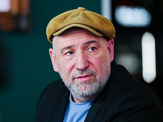 Spitzenkandidat Hopfgartner bei der Präsentation des Wahlprogramms