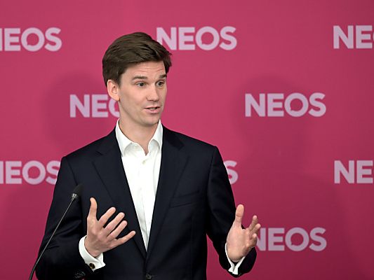 Hoyos bemängelt u. a. die Schuldenquote und ein fehlendes Klimaschutzgesetz.