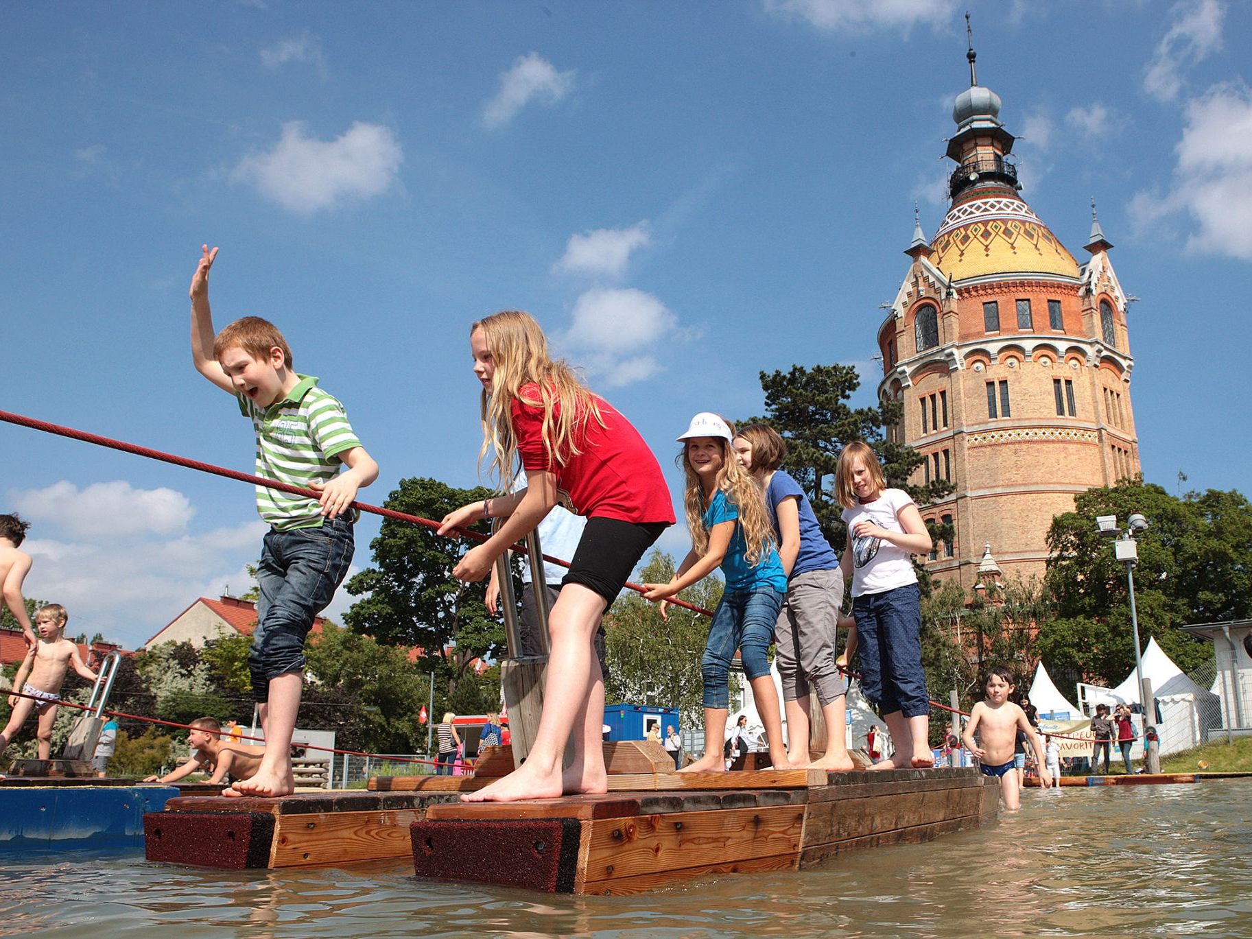 Zum 125-Jahr-Jubiläum steht der Wasserturm Favoriten im Mittelpunkt des Fests. Zum 125-Jahr-Jubiläum steht der Wasserturm Favoriten im Mittelpunkt des Fests.