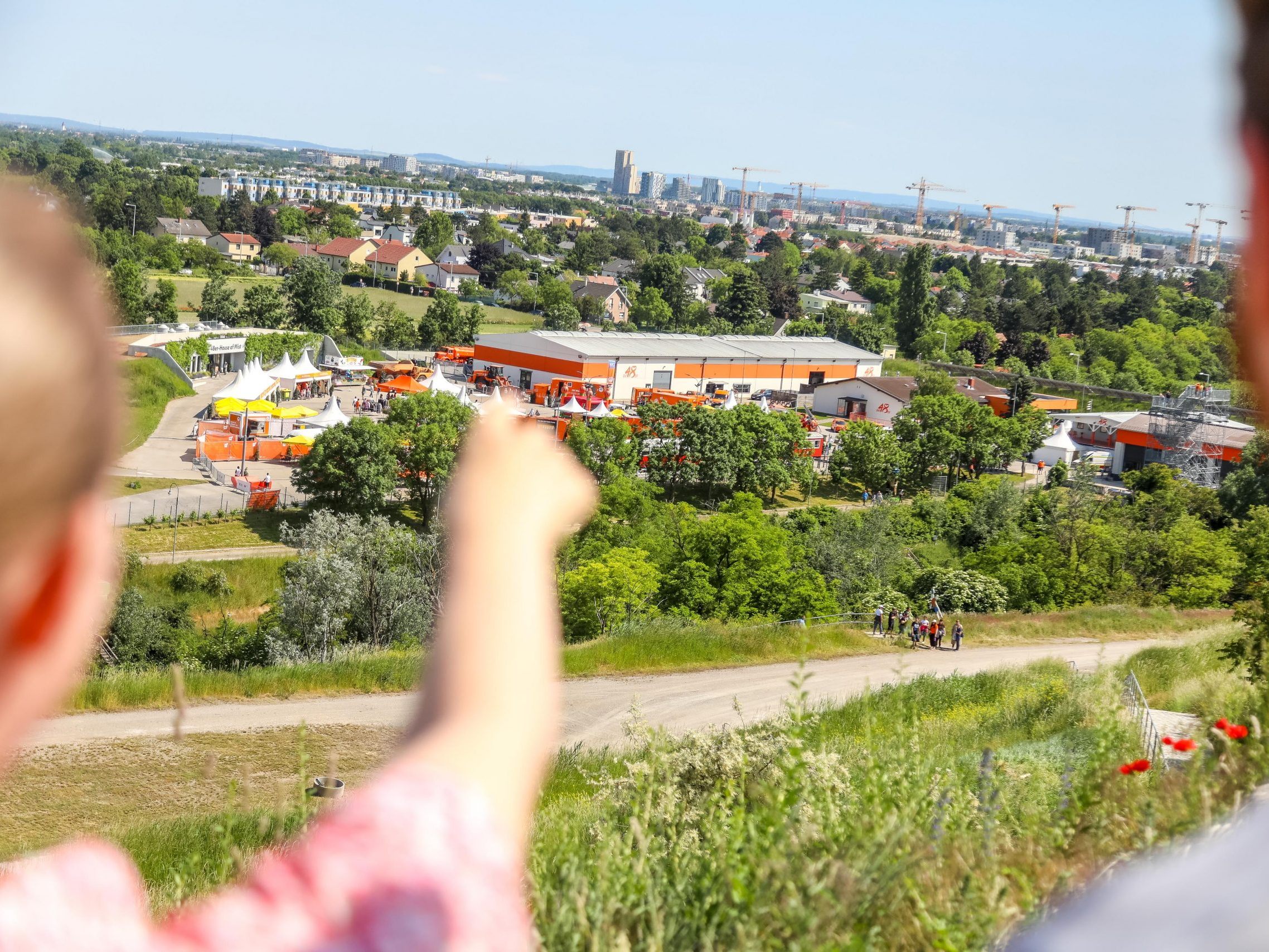 Das Deponiefest der 48er kann bei freiem Eintritt besucht werden. Das Deponiefest der 48er kann bei freiem Eintritt besucht werden.