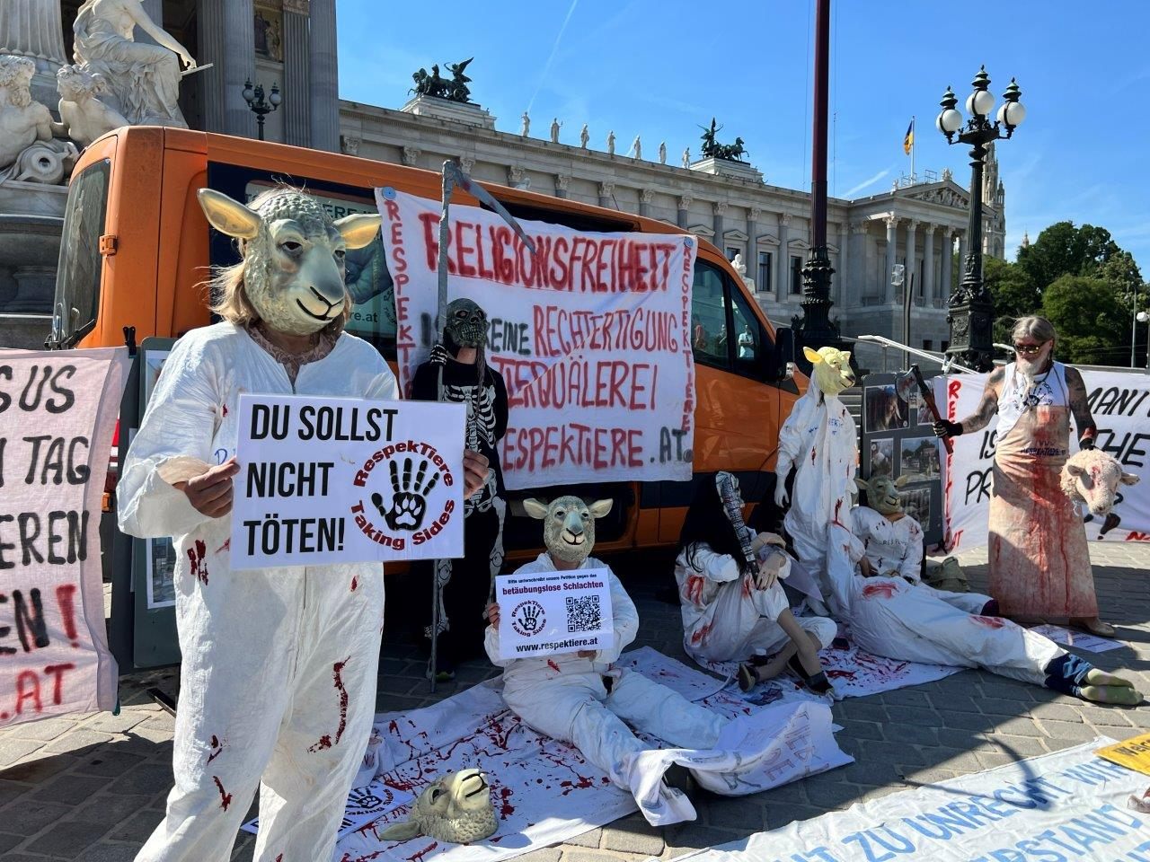 Protestaktion vor dem Wiener Parlament.
