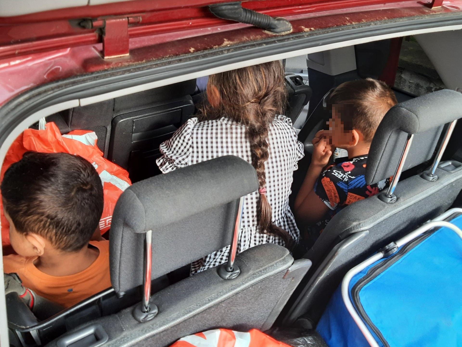 Die acht syrischen Insassen, darunter fünf Kinder, verfügten nicht über die notwendigen Reisepässe.