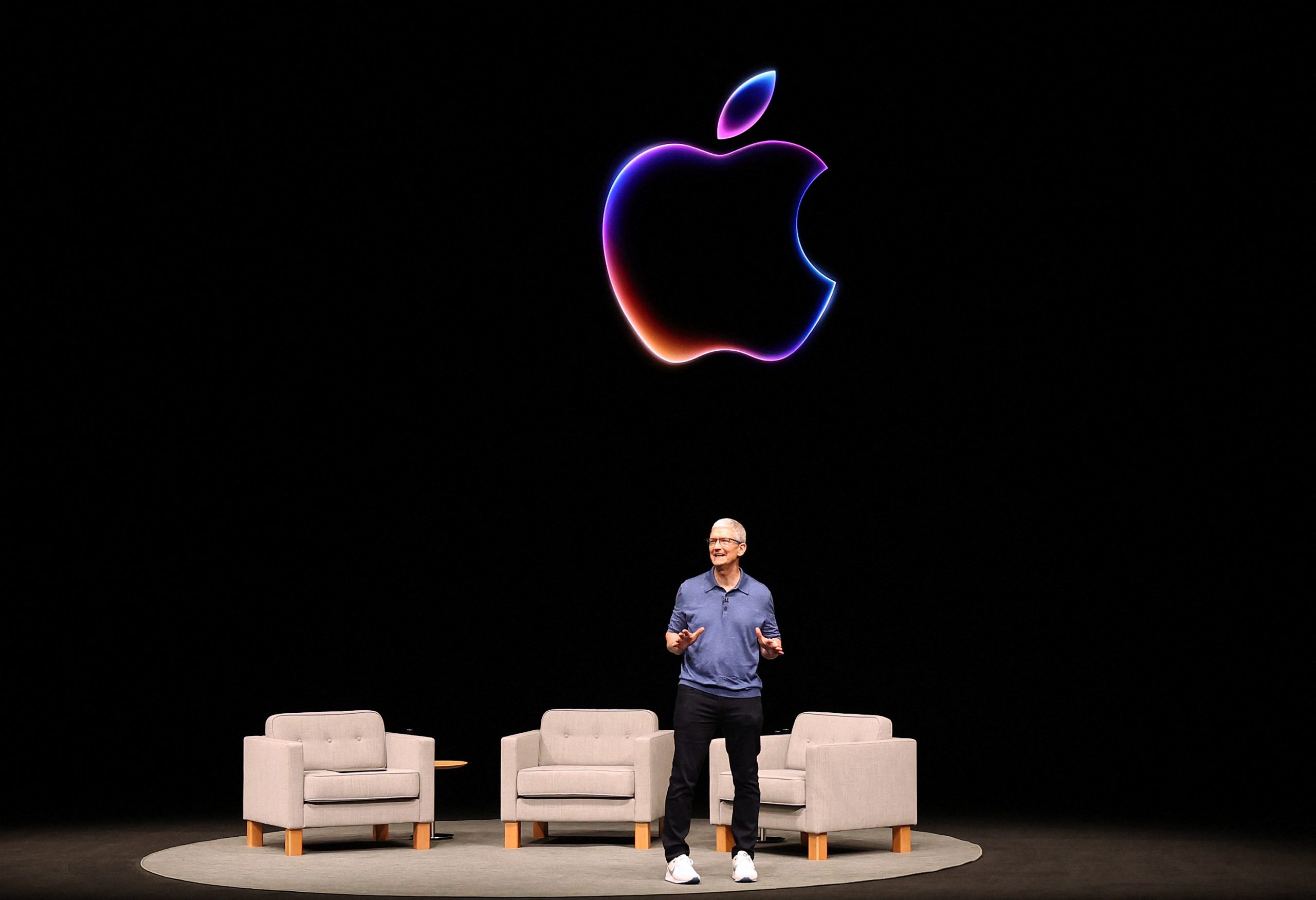 Apple-CEO Tim Cook hält eine Ansprache zu Beginn der Apple Worldwide Developers Conference (WWDC) am 10. Juni 2024 in Cupertino, Kalifornien. Apple-CEO Tim Cook hält eine Ansprache zu Beginn der Apple Worldwide Developers Conference (WWDC) am 10. Juni 2024 in Cupertino, Kalifornien.