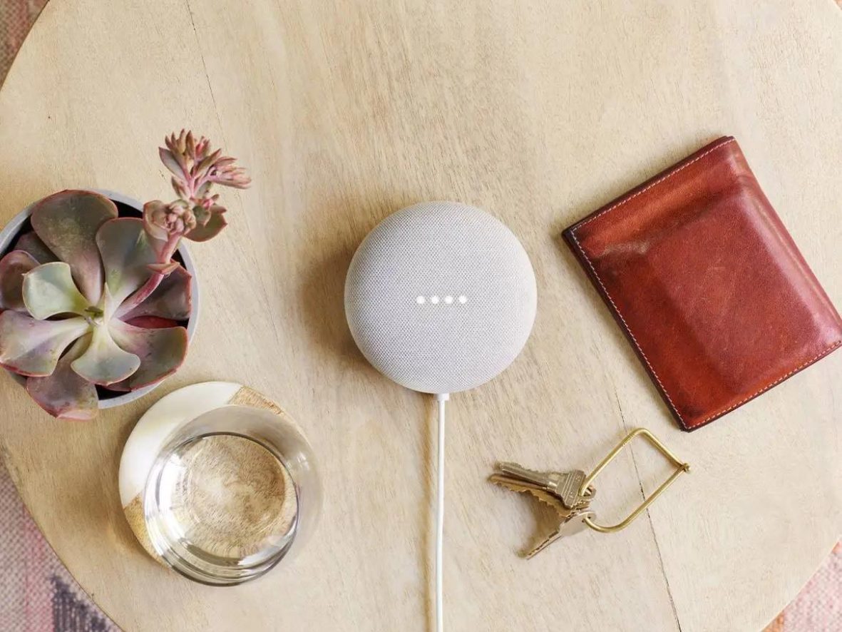 Der Google Nest Mini ist der perfekte Helfer im Alltag. Der Google Nest Mini ist der perfekte Helfer im Alltag.