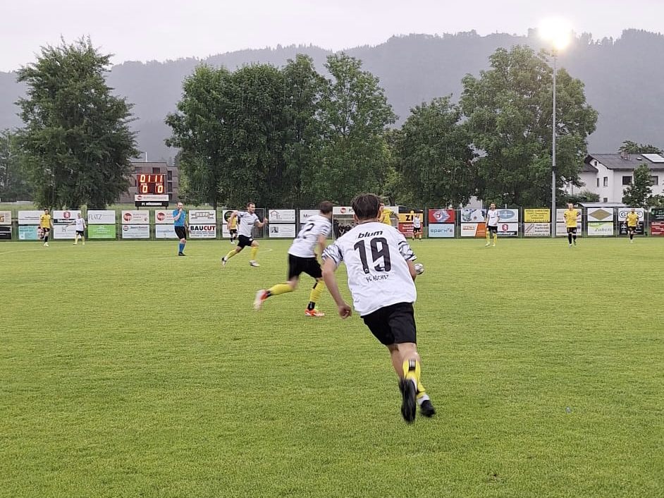 Zum Saisonabschluss verlor der FC Höchst 2:5 in Hörbranz. Zum Saisonabschluss verlor der FC Höchst 2:5 in Hörbranz.