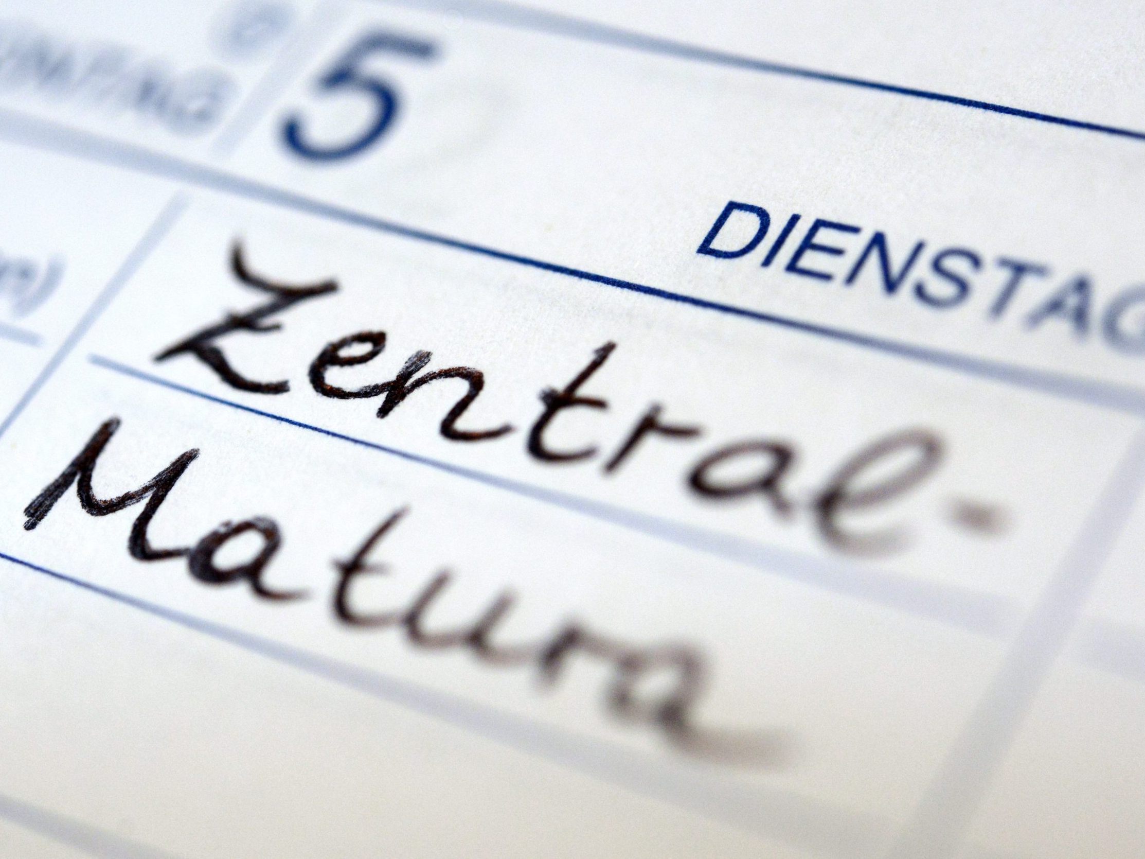 Die Grünen sind gegen das Streichen der einfachen VWA-Pflicht.