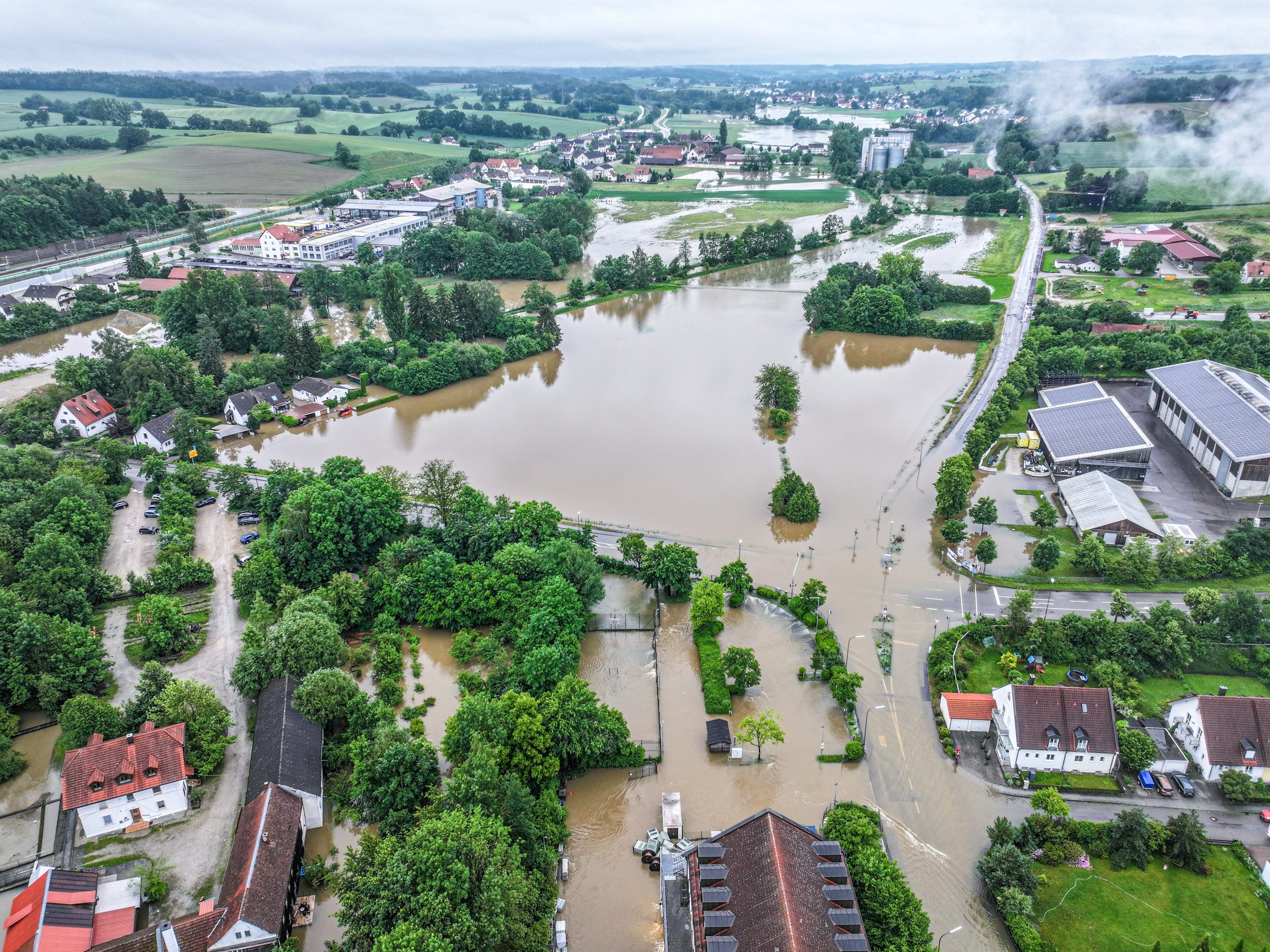 In Bayern führte der Dauerregen zu Pegelständen, wie sie statistisch gesehen nur einmal in hundert Jahren erreicht werden In Bayern führte der Dauerregen zu Pegelständen, wie sie statistisch gesehen nur einmal in hundert Jahren erreicht werden
