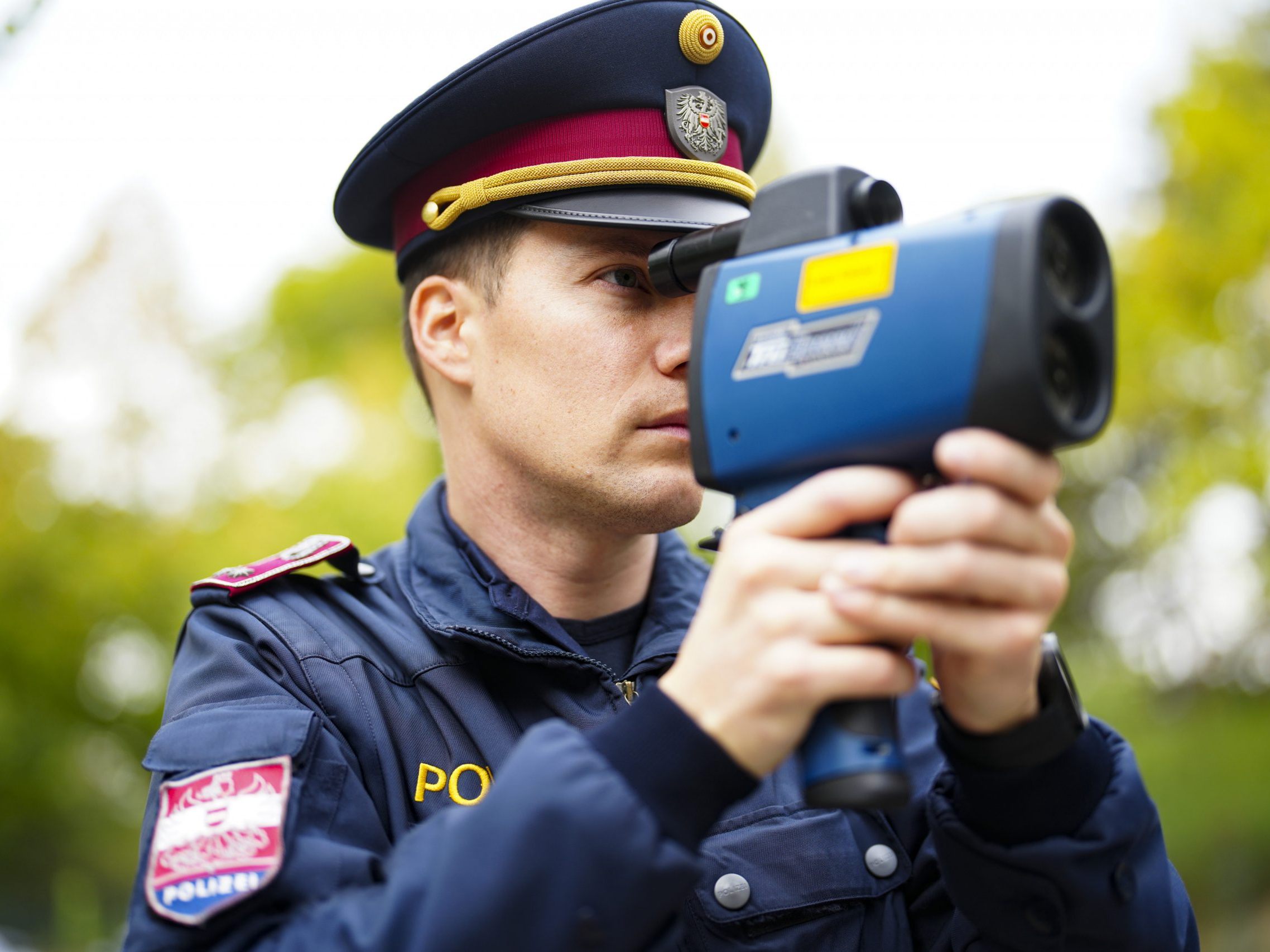 Mit 128 km/h raste ein 53-Jähriger durch eine 50er-Zone. Mit 128 km/h raste ein 53-Jähriger durch eine 50er-Zone.