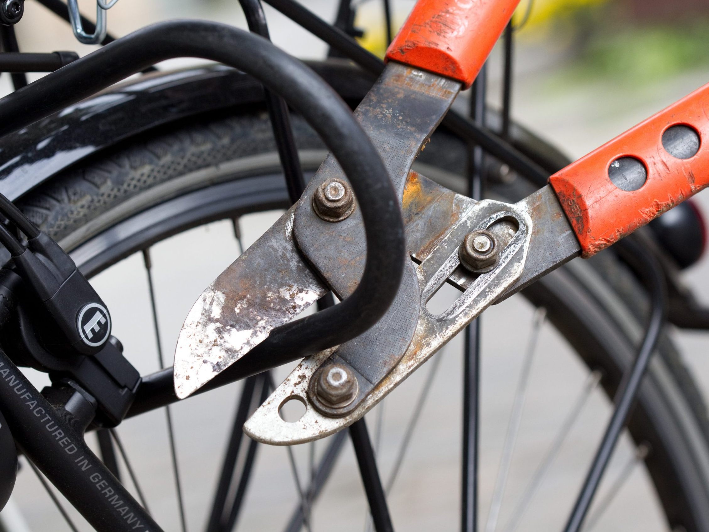 Ein versuchter Fahrraddiebstahl endete mit einer Festnahme. Ein versuchter Fahrraddiebstahl endete mit einer Festnahme.