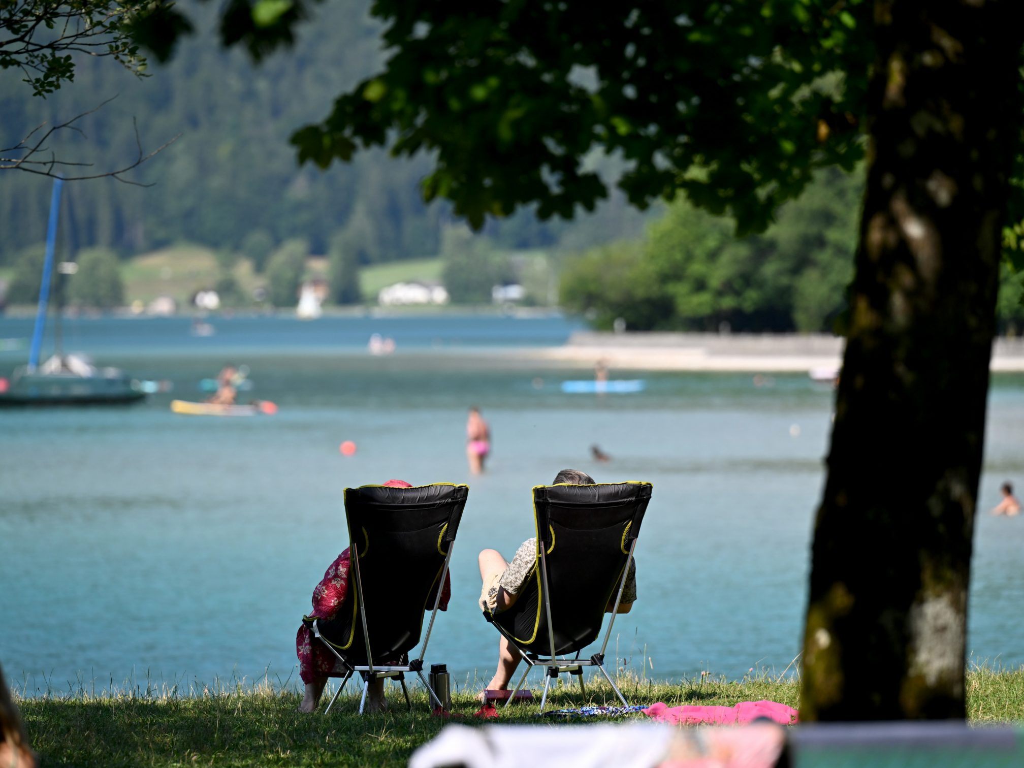 52 Prozent verbringen ihren Urlaub im Inland. 52 Prozent verbringen ihren Urlaub im Inland.