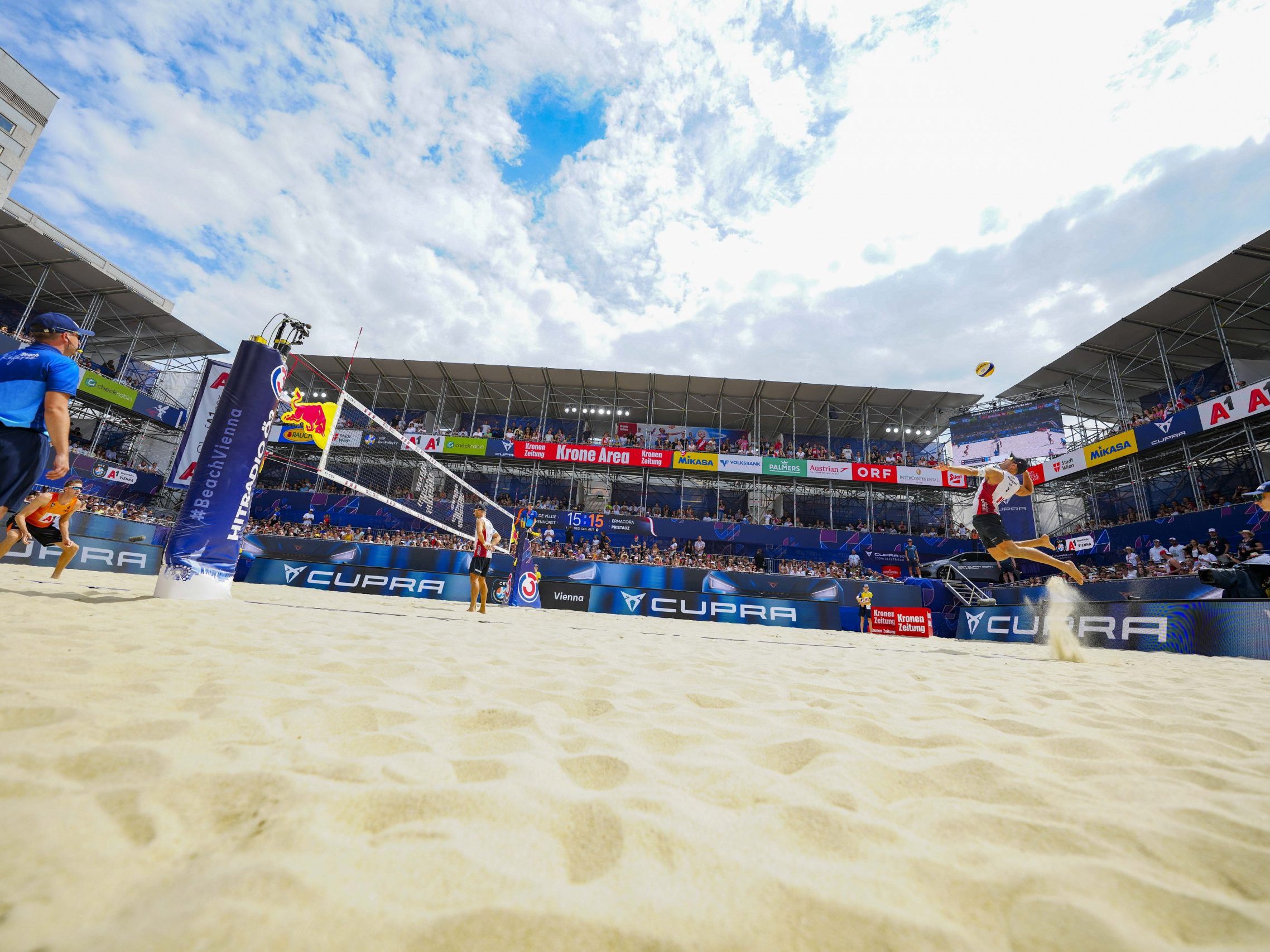 Es ist nicht das erste Beachvolleyball-Turnier am Wiener Heumarkt. Im Bild eine Szene aus dem Jahr 2022.