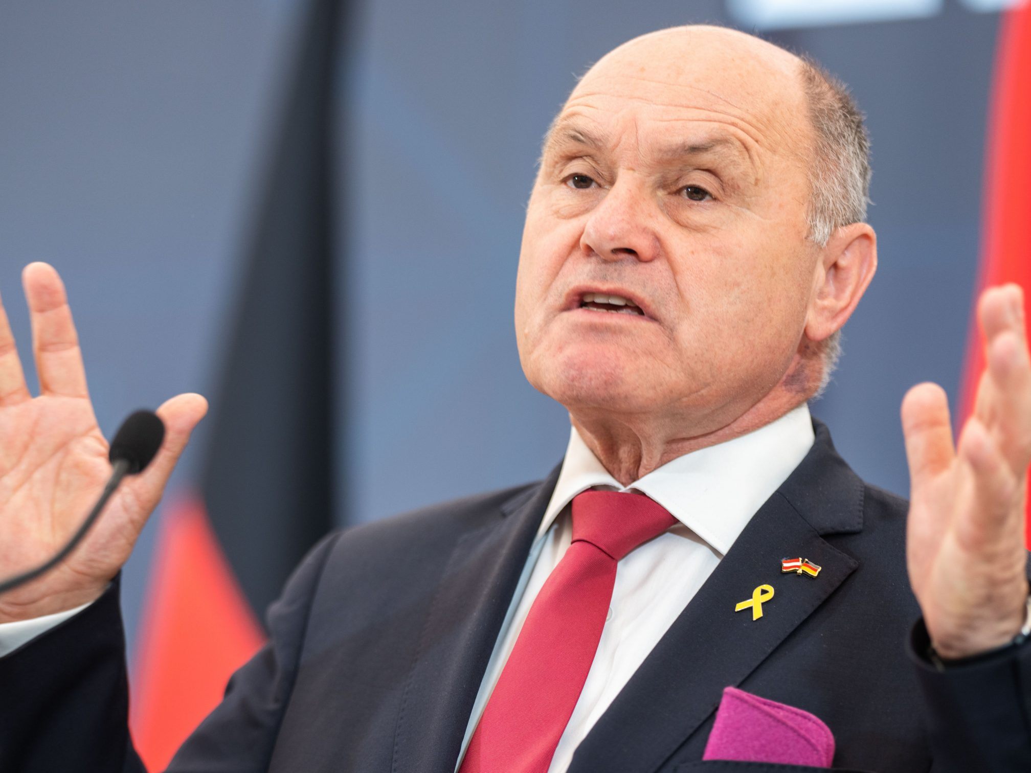 "Ich bin und bleibe dennoch ein zutiefst politischer Mensch", meinte Sobotka. "Ich bin und bleibe dennoch ein zutiefst politischer Mensch", meinte Sobotka.
