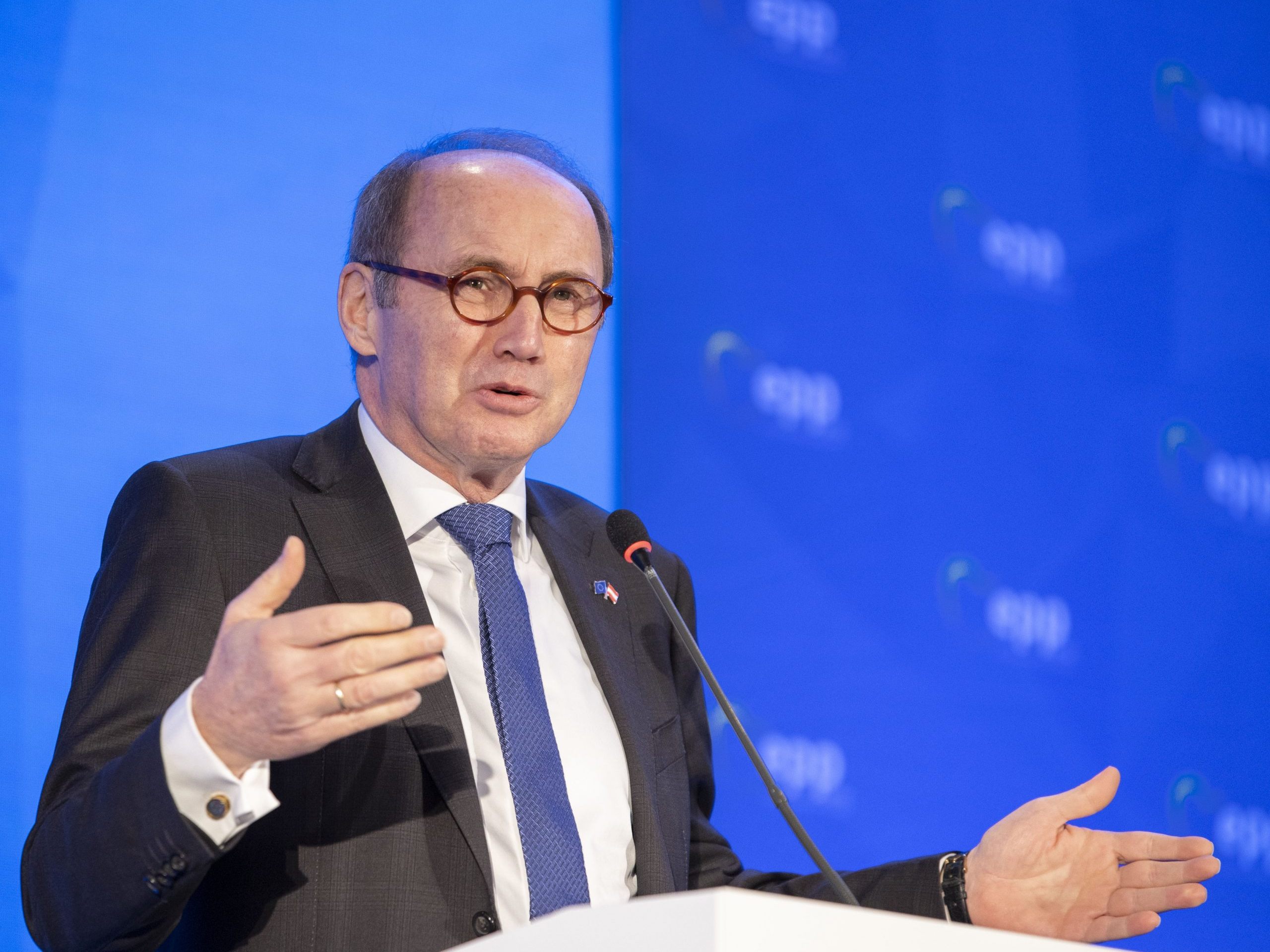 Die NEOS schlagen Othmar Karas als EU-Kommissar vor.