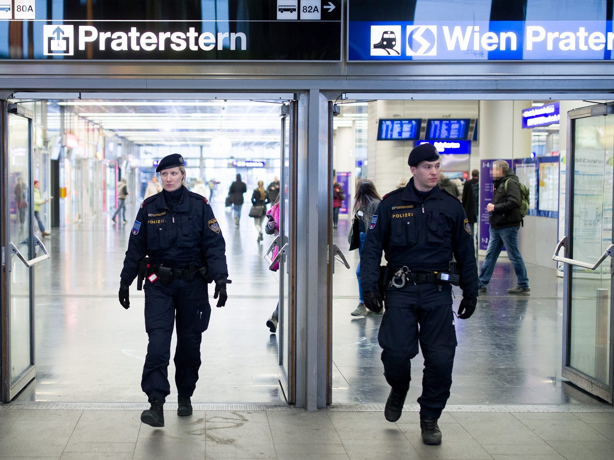 Polizeieinsatz am Wiener Praterstern.