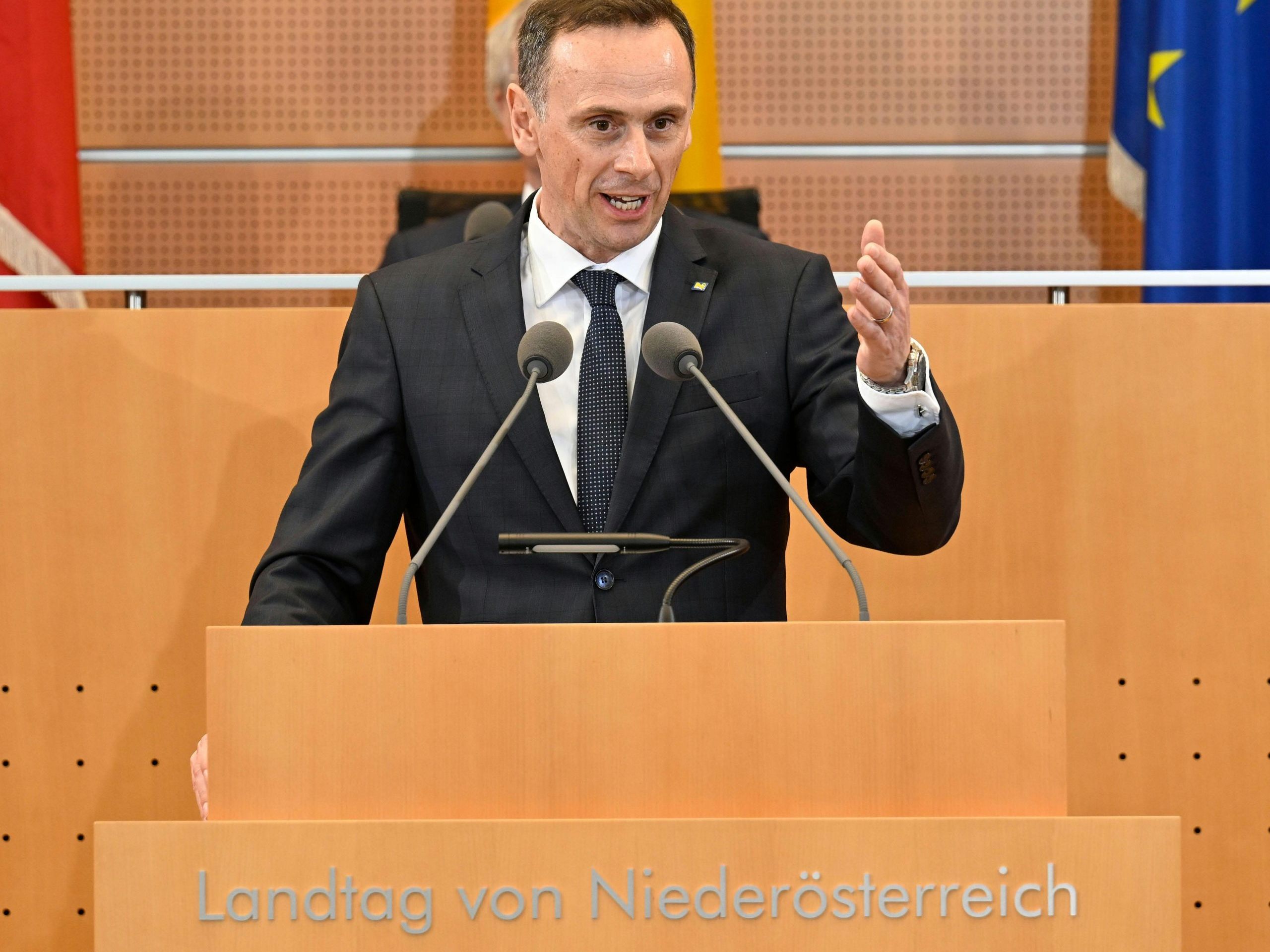 Bezahlkarte für Flüchtlinge: Die Einführung in ganz Niederösterreich ist laut Danninger "zu einem späteren Zeitpunkt" geplant.