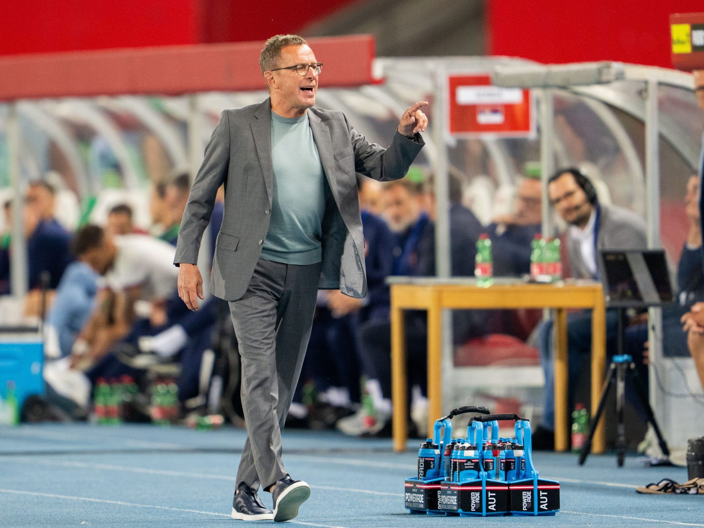Für Rangnick und Österreich geht die Fußball-EM am Montag los. Deutschland startet schon am Freitag davor. Für Rangnick und Österreich geht die Fußball-EM am Montag los. Deutschland startet schon am Freitag davor.