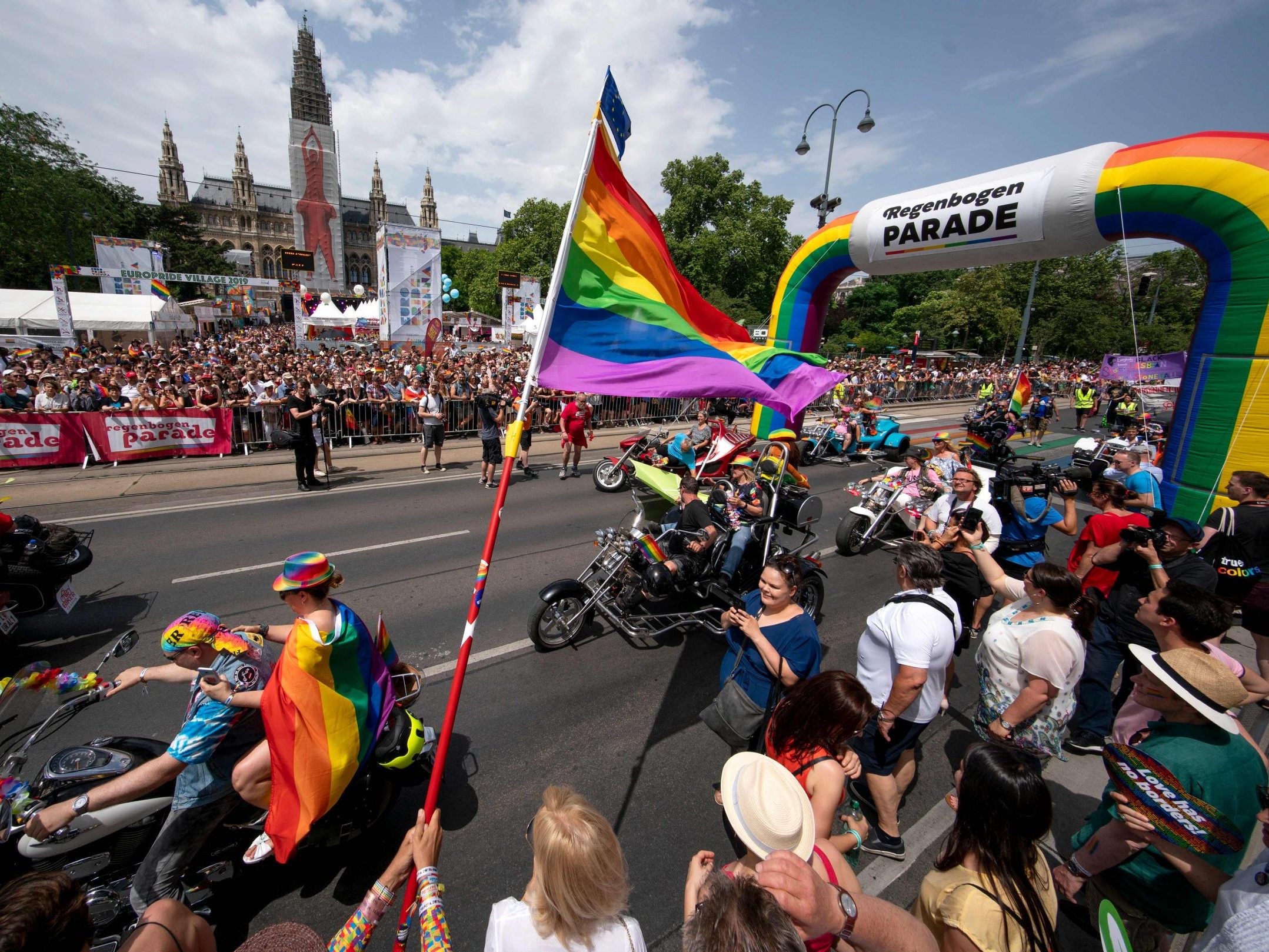 Derzeit liegen keine Hinweise auf eine konkrete Gefahr bei der Vienna Pride vor.