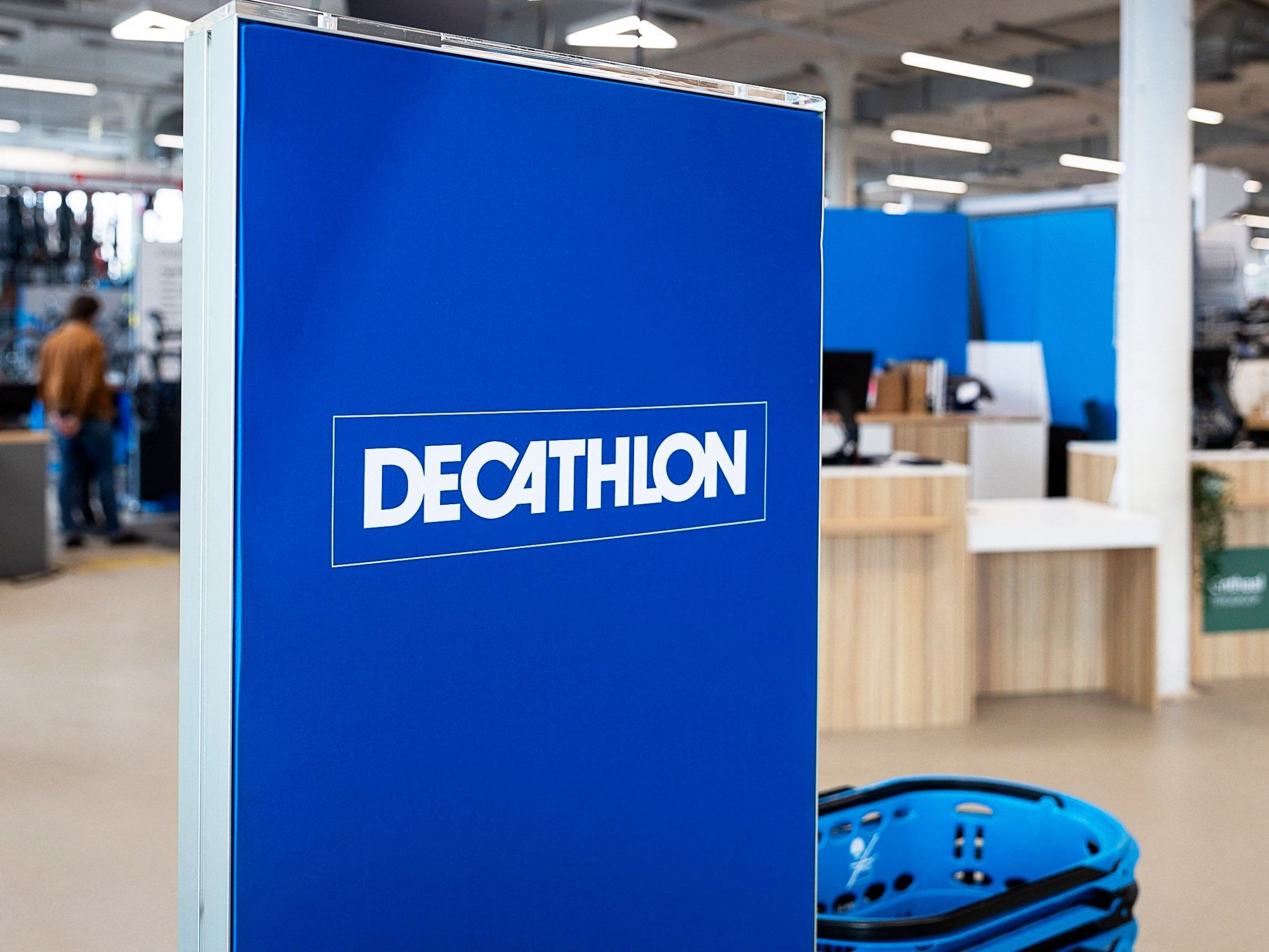 Decathlon Österreich lockt seine Mitarbeiter mit einer sechsten Urlaubswoche.