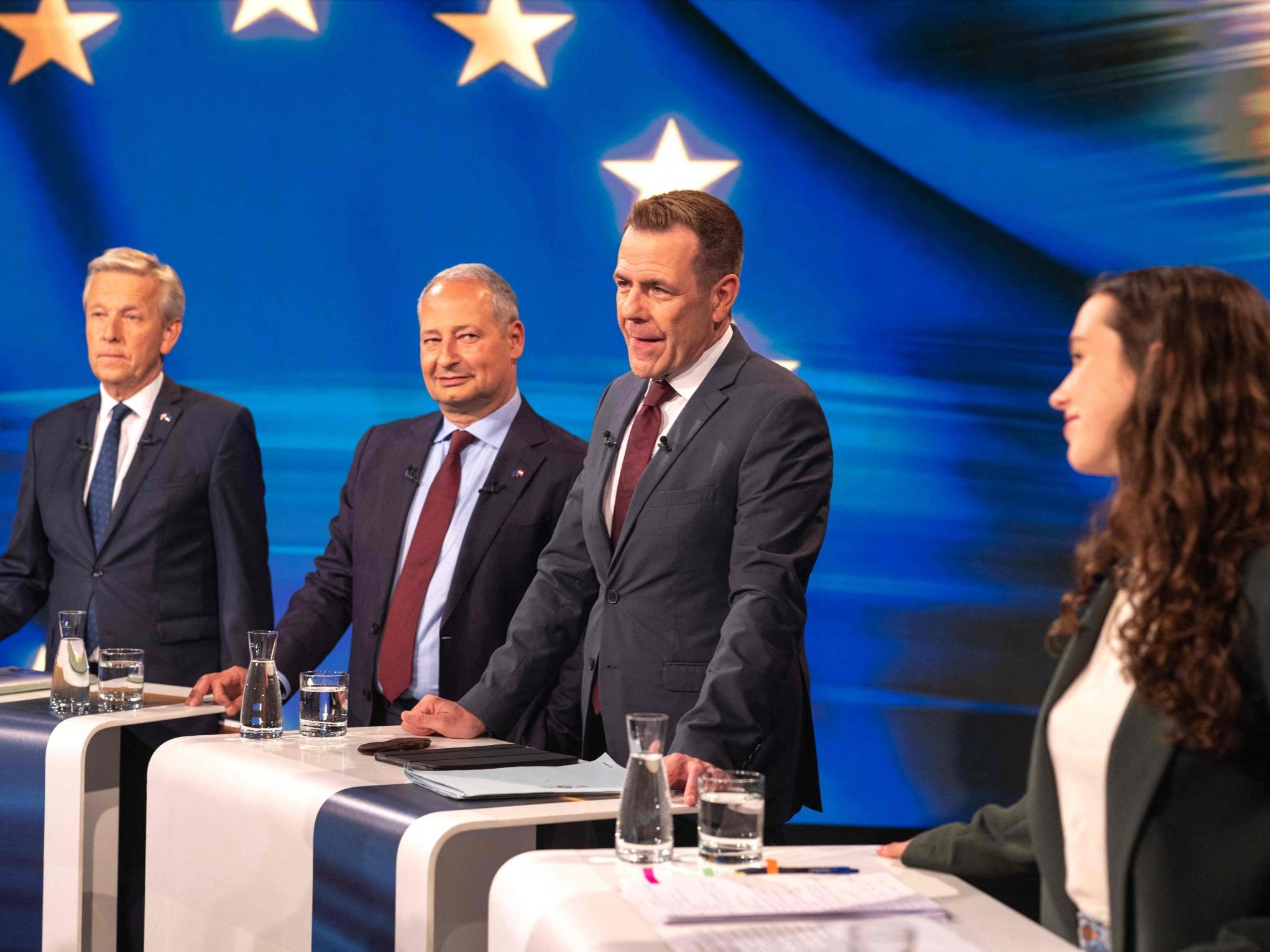 Renaturierung, Ukrainekrieg, Verbrenner vs. Elektroauto, Migration im Mittelpunkt Renaturierung, Ukrainekrieg, Verbrenner vs. Elektroauto, Migration im Mittelpunkt