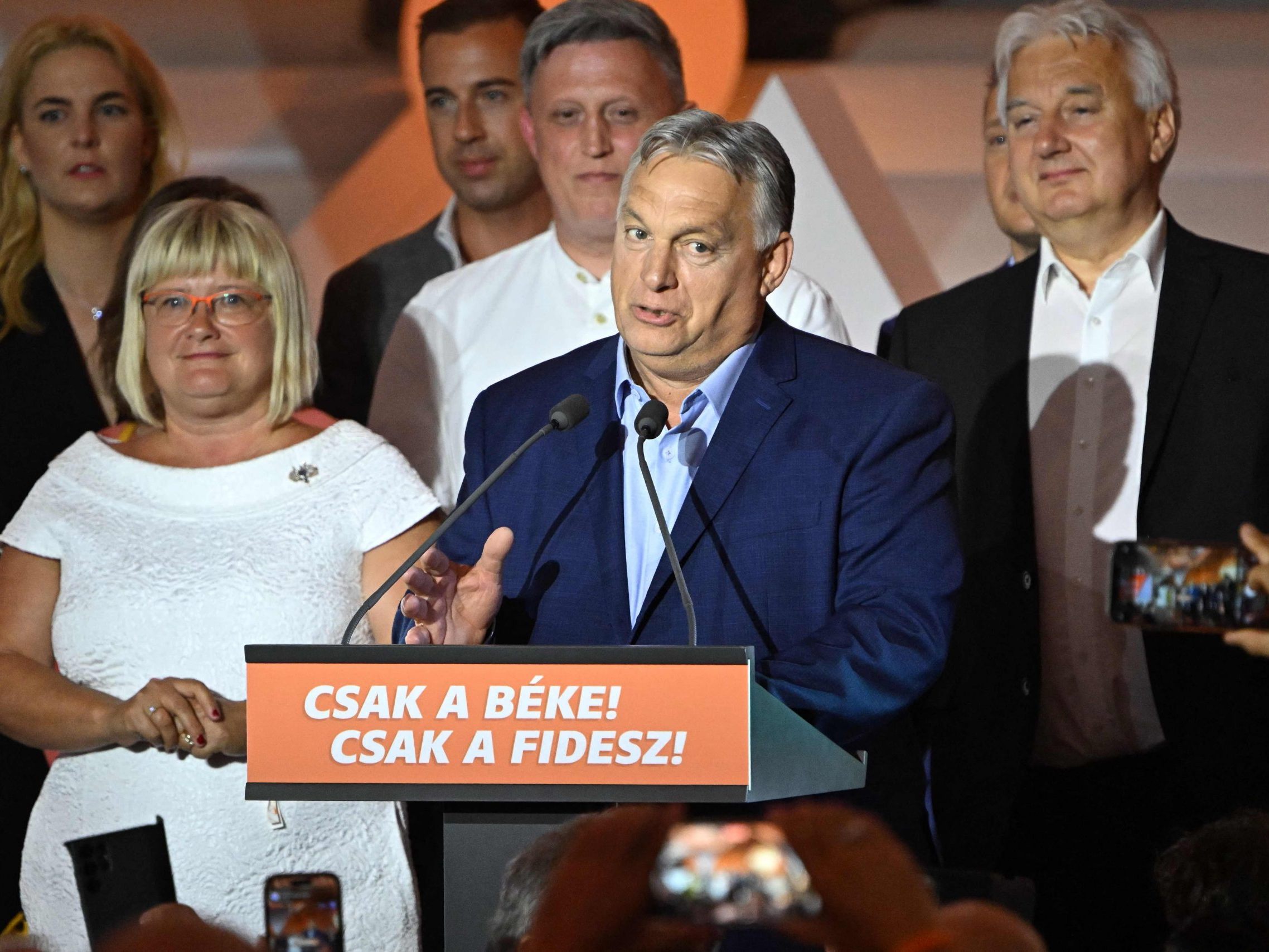 Fidesz bleibt mit 44 Prozent unter den Erwartungen.