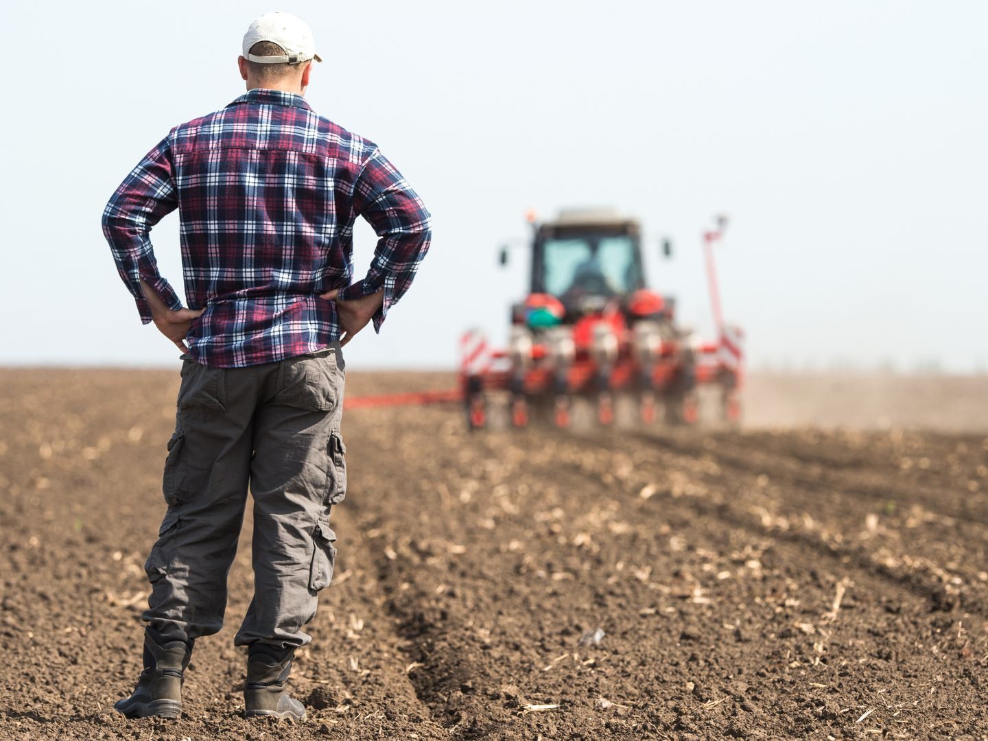 Der Dieselverbrauch der Landwirte wird von der Größe und Art der bewirtschafteten Fläche ermittelt. Der Dieselverbrauch der Landwirte wird von der Größe und Art der bewirtschafteten Fläche ermittelt.