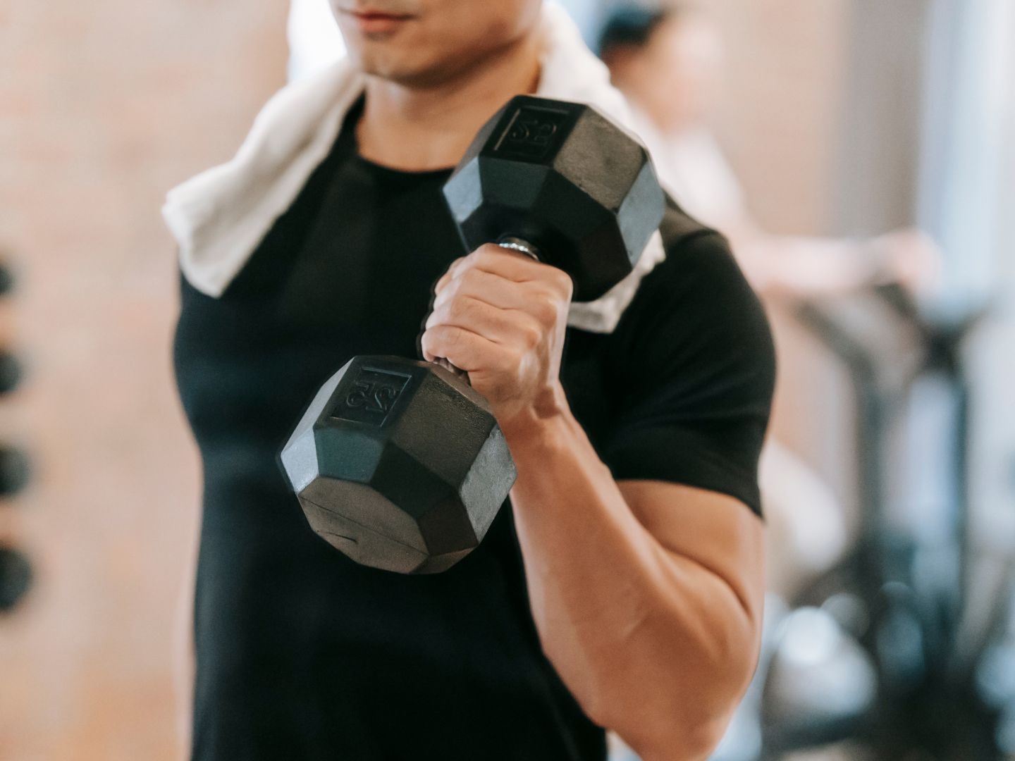 In den heimischen Fitnessstudios herrscht traditionell ein Kommen und Gehen.