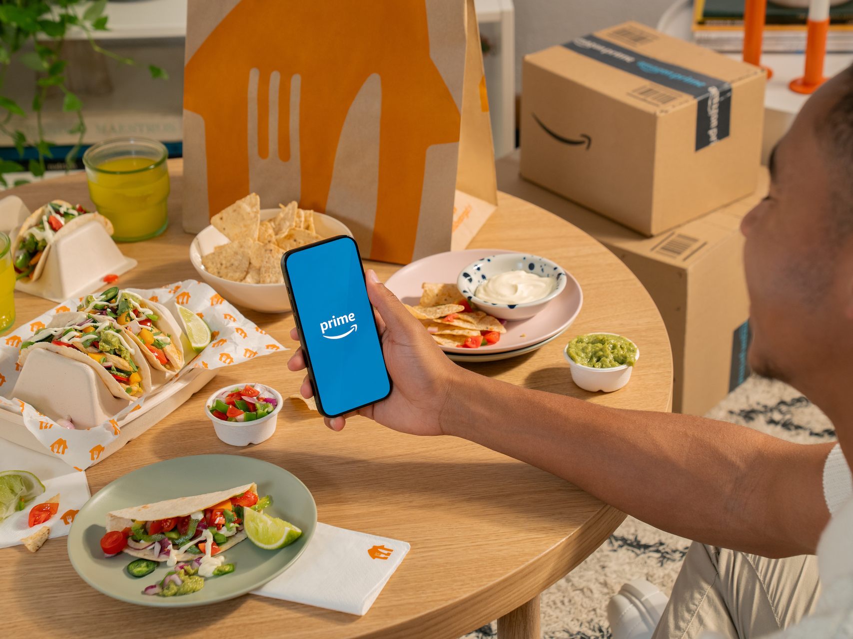 Neue Partnerschaft zwischen Amazon und Lieferando. Neue Partnerschaft zwischen Amazon und Lieferando.