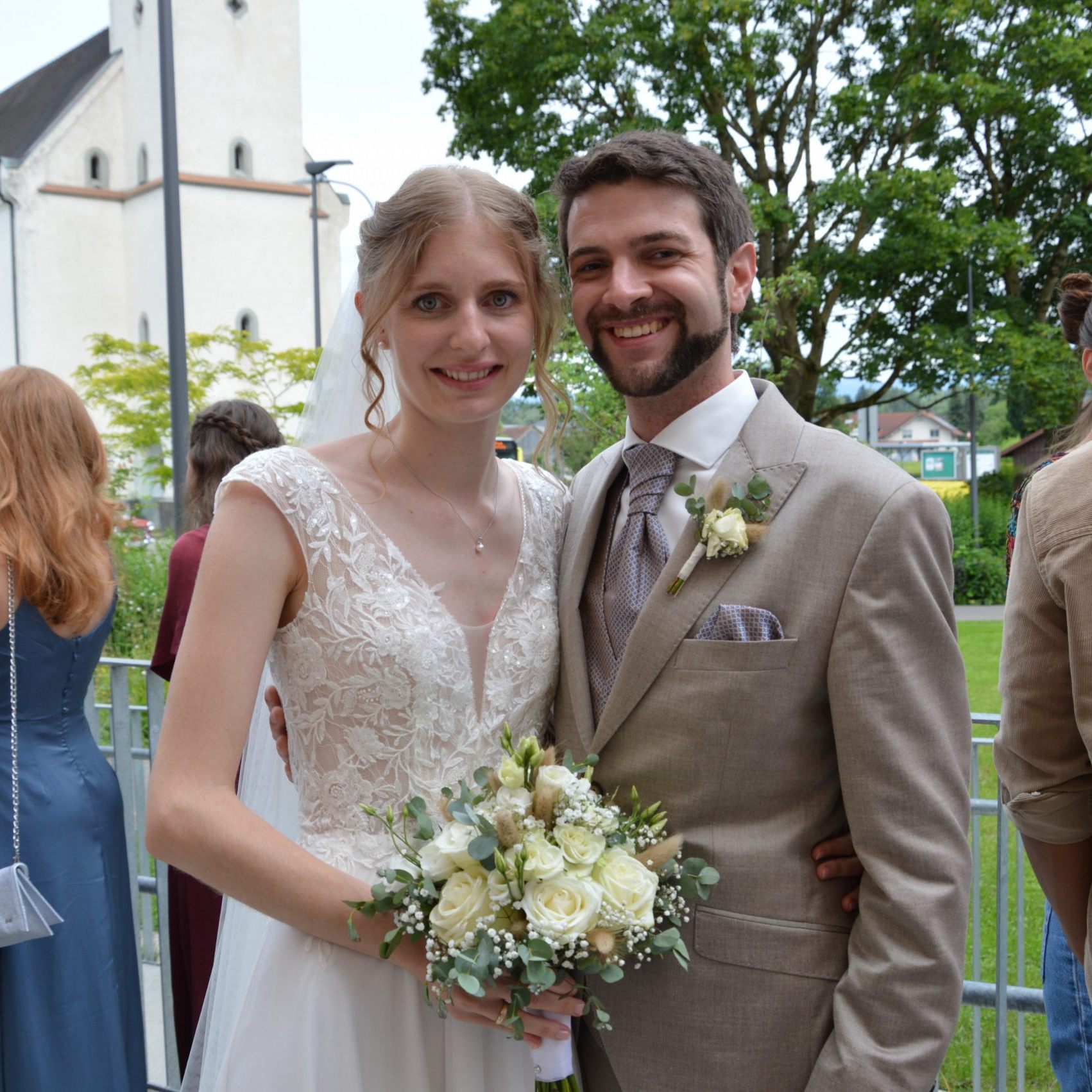 Katrin Bohle und Pascal Schmid feierten ihre kirchliche Hochzeit.