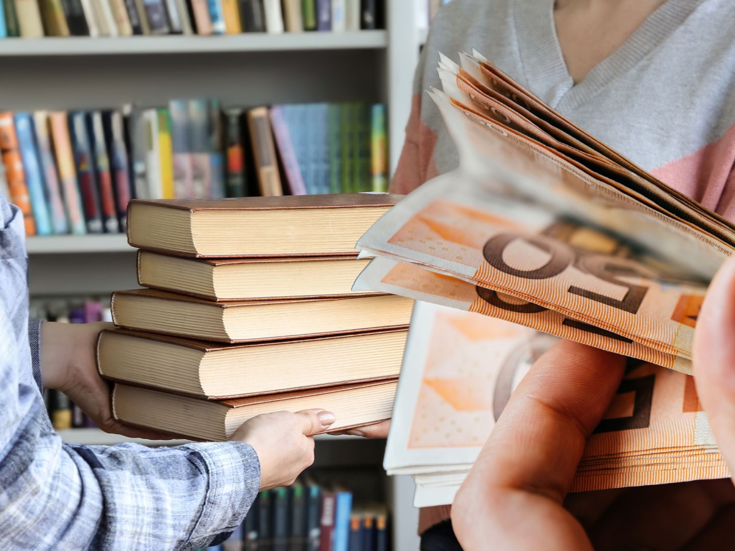 Vorsicht vor Buchbetrug: Ältere Menschen besonders betroffen