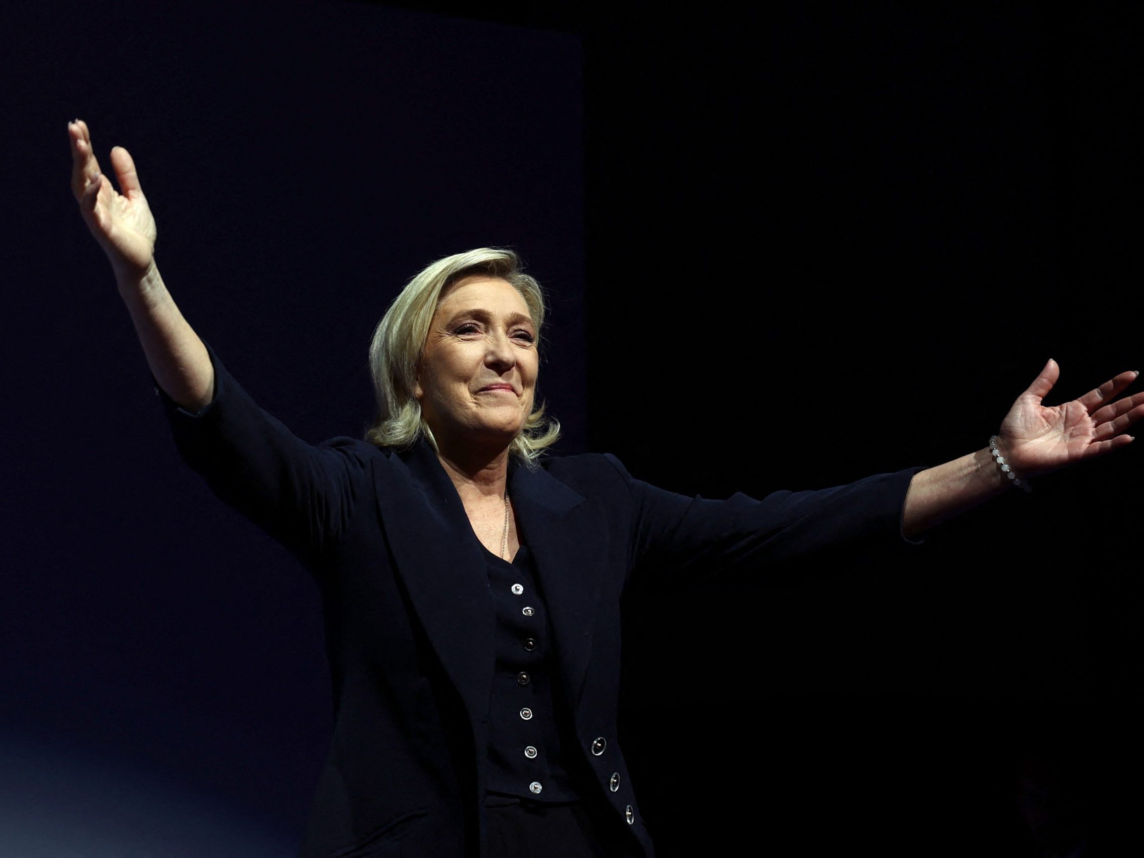 Die Rechtspopulisten sind laut ersten Hochrechnungen die Wahlsieger in Frankreich.