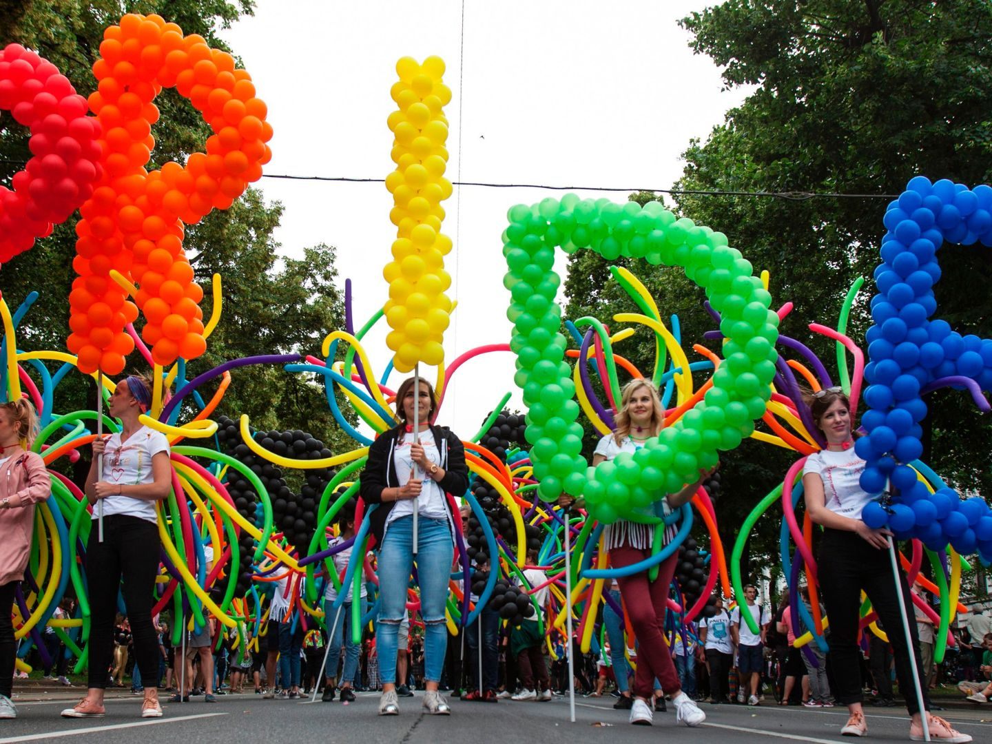Der CSD Vorarlberg 2024 bietet vom 28. bis 30. Juni ein umfangreiches Programm zur Unterstützung der LGBTQ+ Gemeinschaft.
