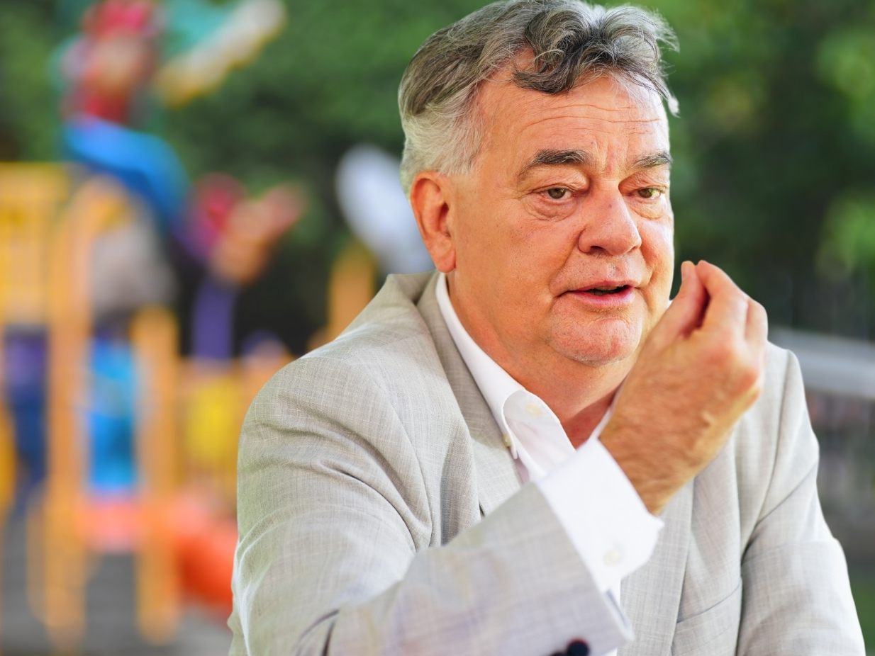 Vizekanzler Werner Kogler (Grüne) gibt sich trotz des veritablen Krachs mit der ÖVP zuversichtlich, dass die Koalition noch weitere Projekte gemeinsam umsetzt. Vizekanzler Werner Kogler (Grüne) gibt sich trotz des veritablen Krachs mit der ÖVP zuversichtlich, dass die Koalition noch weitere Projekte gemeinsam umsetzt.
