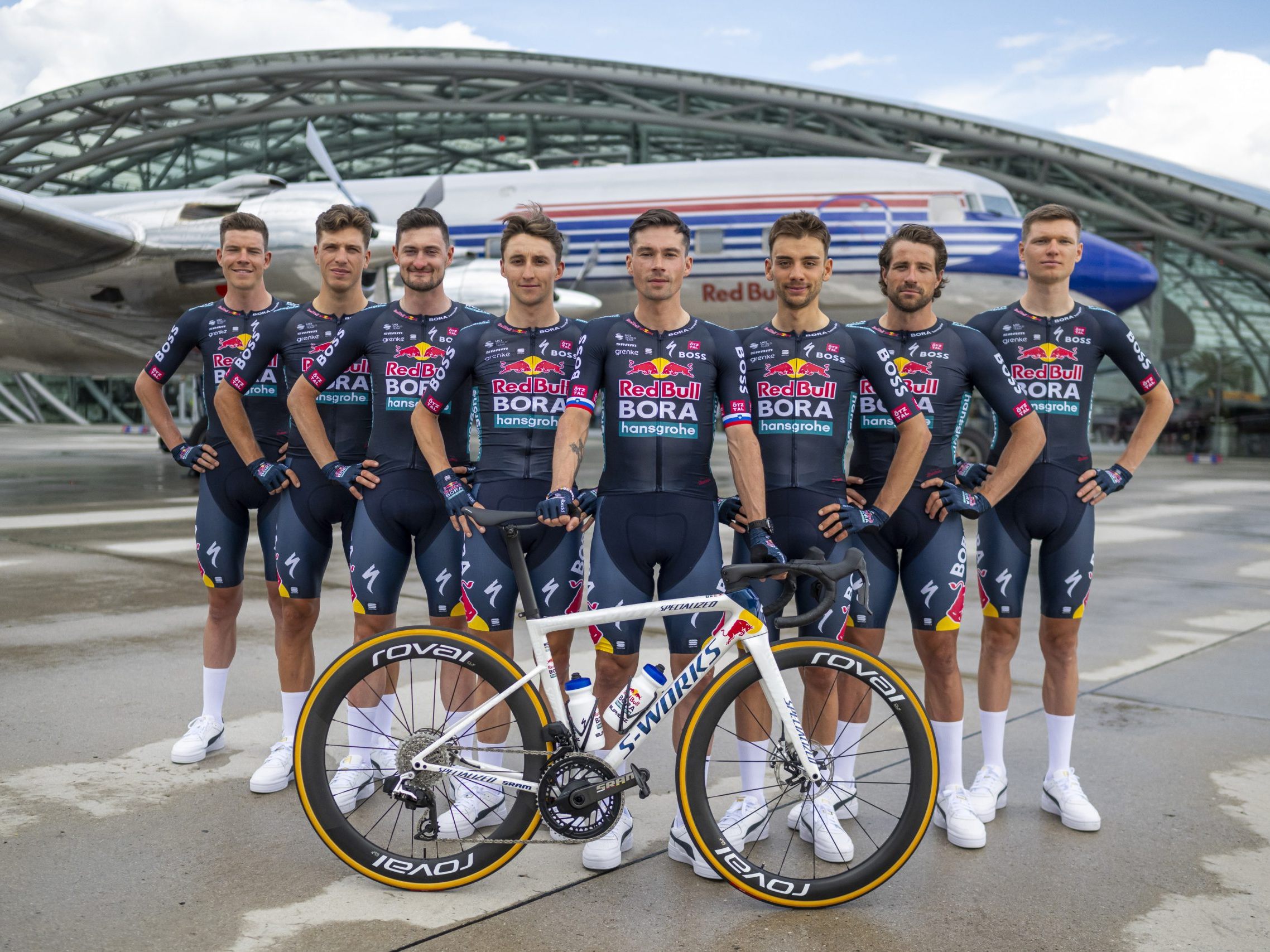 Red Bull - BORA - hansgrohe Cycling Team