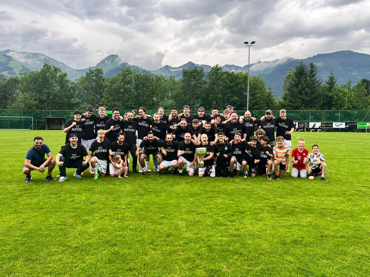TSV Altenstadt Juniors wurden überlegen Meister der 3. Landesklasse. TSV Altenstadt Juniors wurden überlegen Meister der 3. Landesklasse.