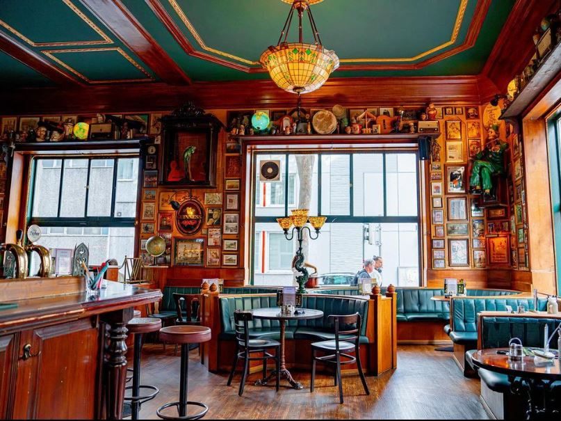 Im Golden Harp Irish Pub in Wien-Landstraße wird keltische Tradition mit Wiener Charme vereint.